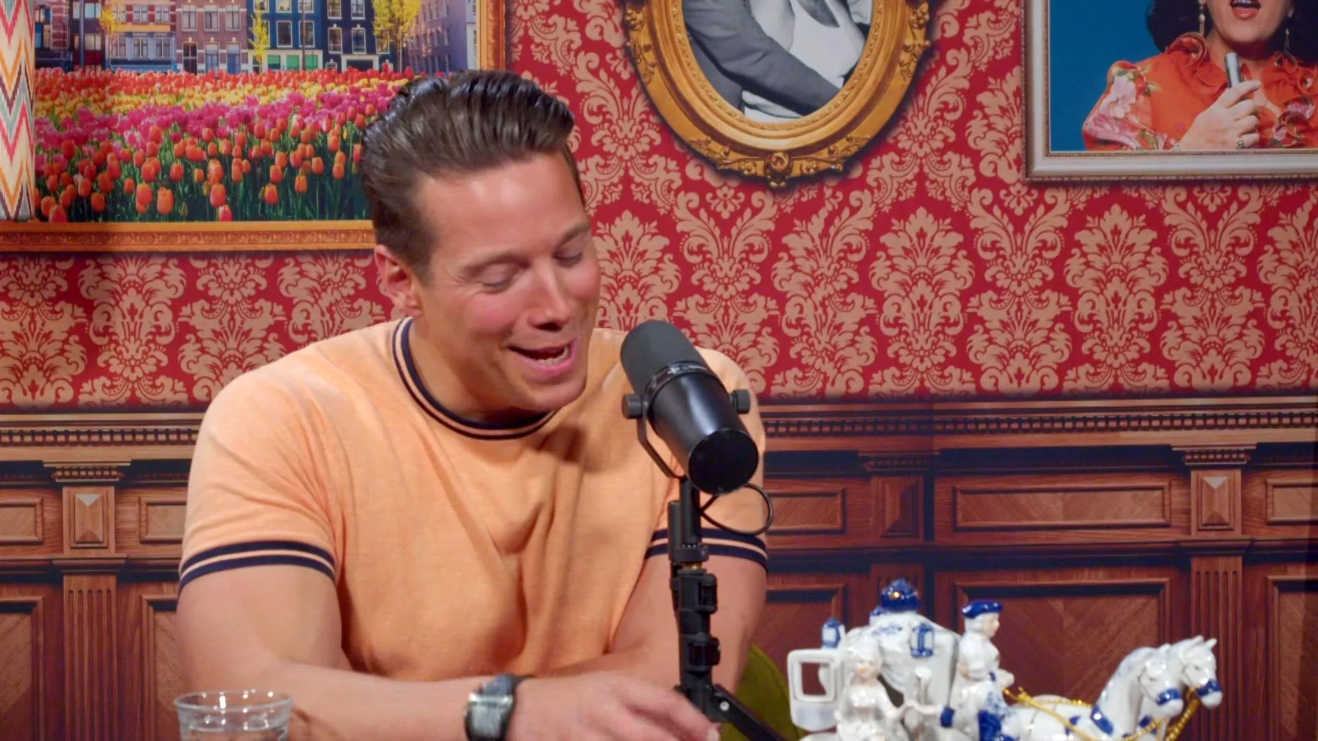 Ongemakkelijk optreden voor Paul de Leeuw