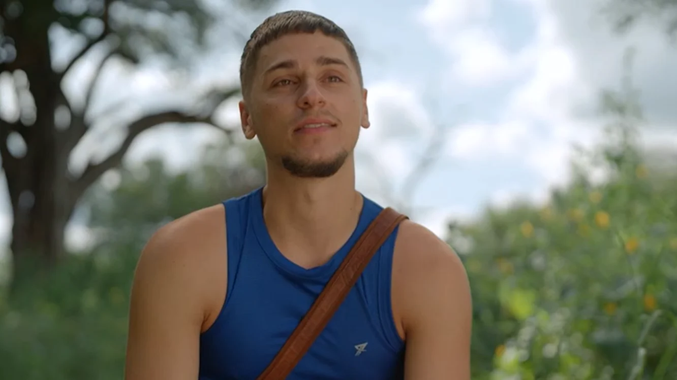 Sem van Dijk in tranen om zieke zusje