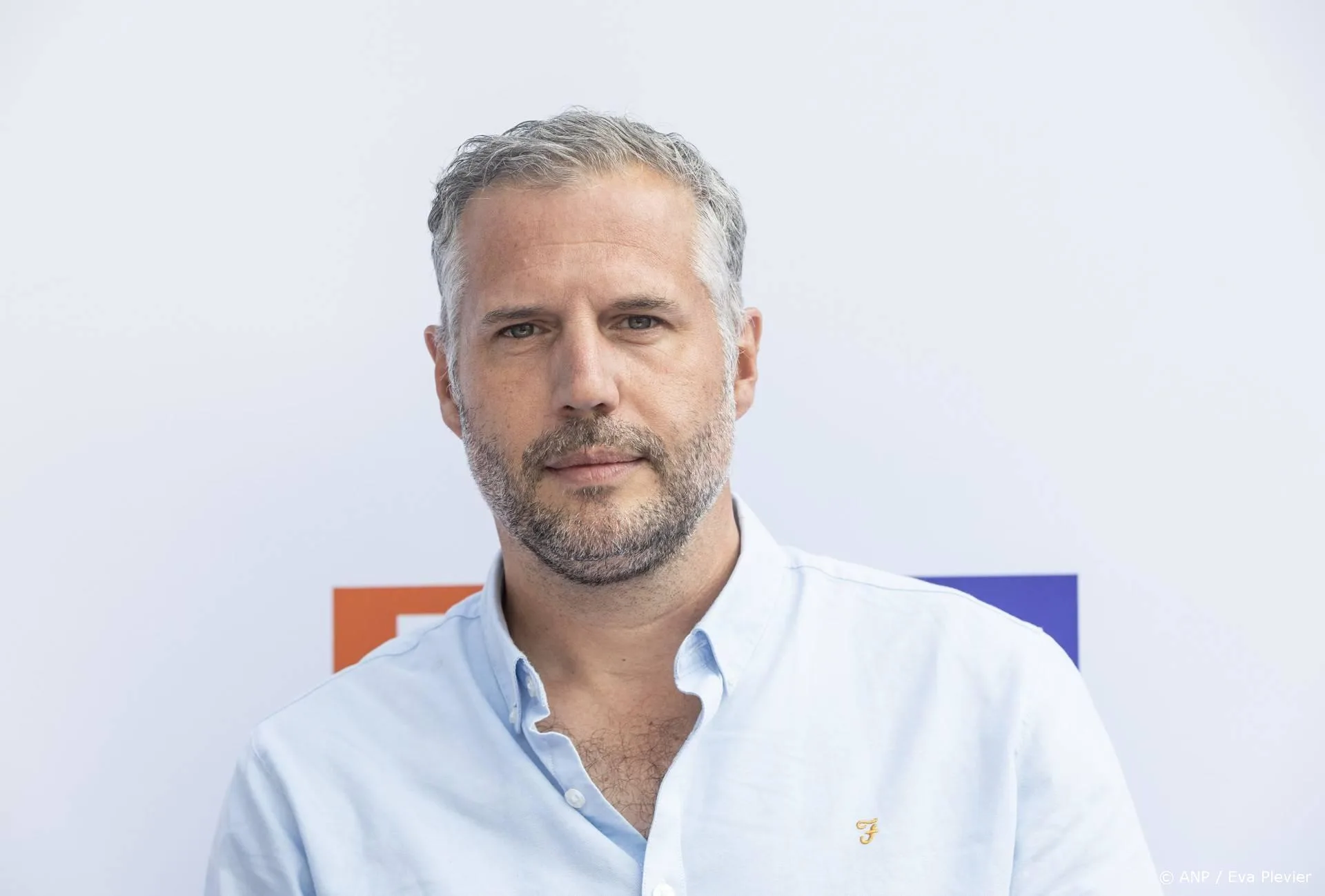 Tijl Beckand eerlijk over déze BN'er: 'Niet makkelijk'