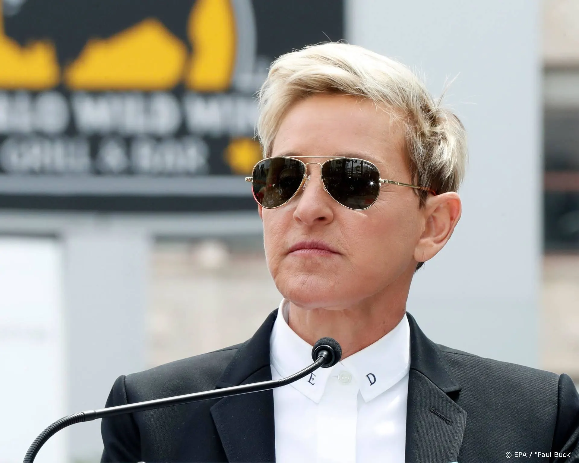 Ellen DeGeneres zeer geëmotioneerd tijdens haar show