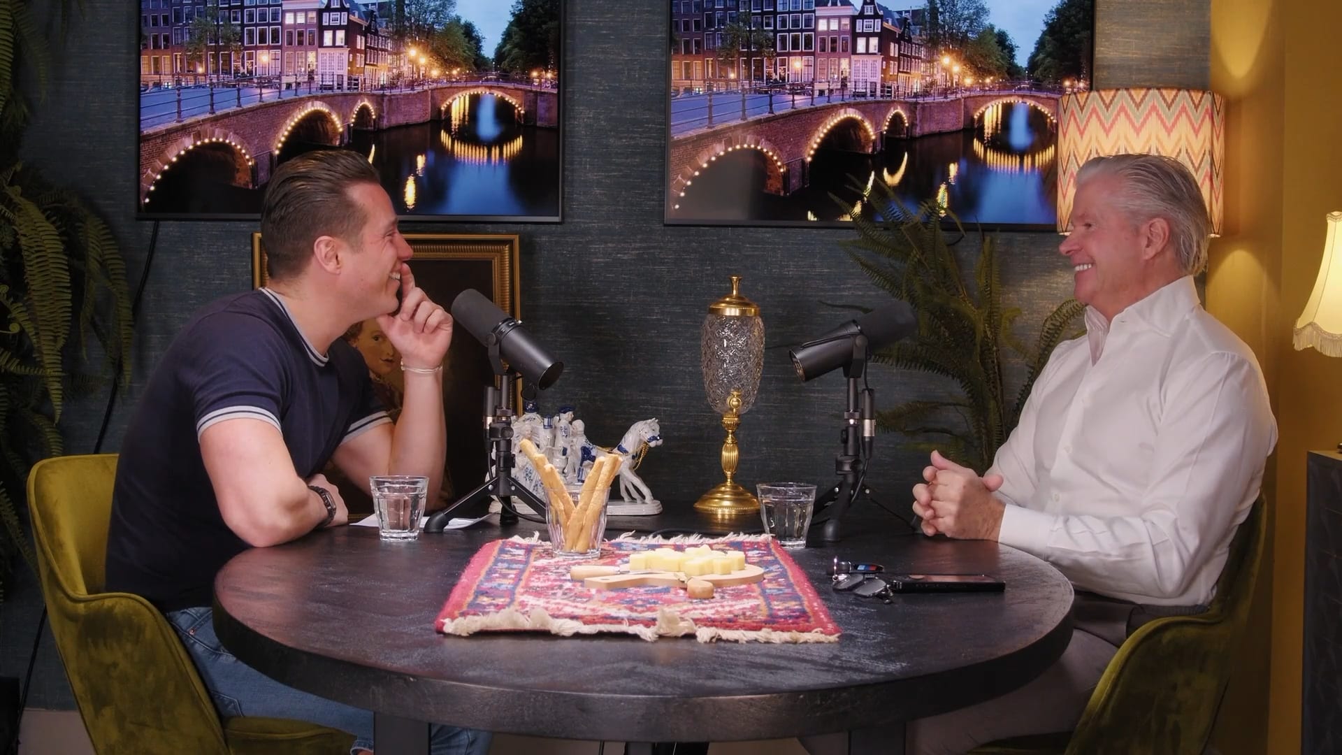 Dries corrigeert ongeïnteresseerd publiek (Alles voor de Show)