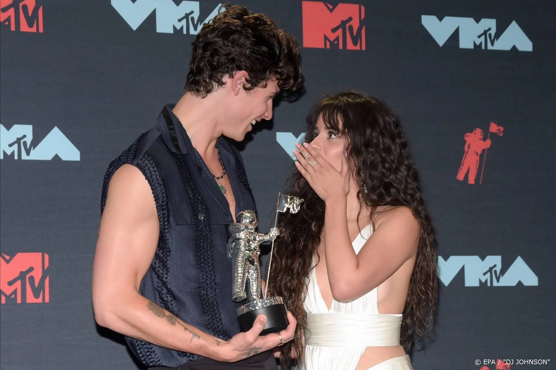 Corona houdt Shawn Mendes en Camila Cabello niet tegen
