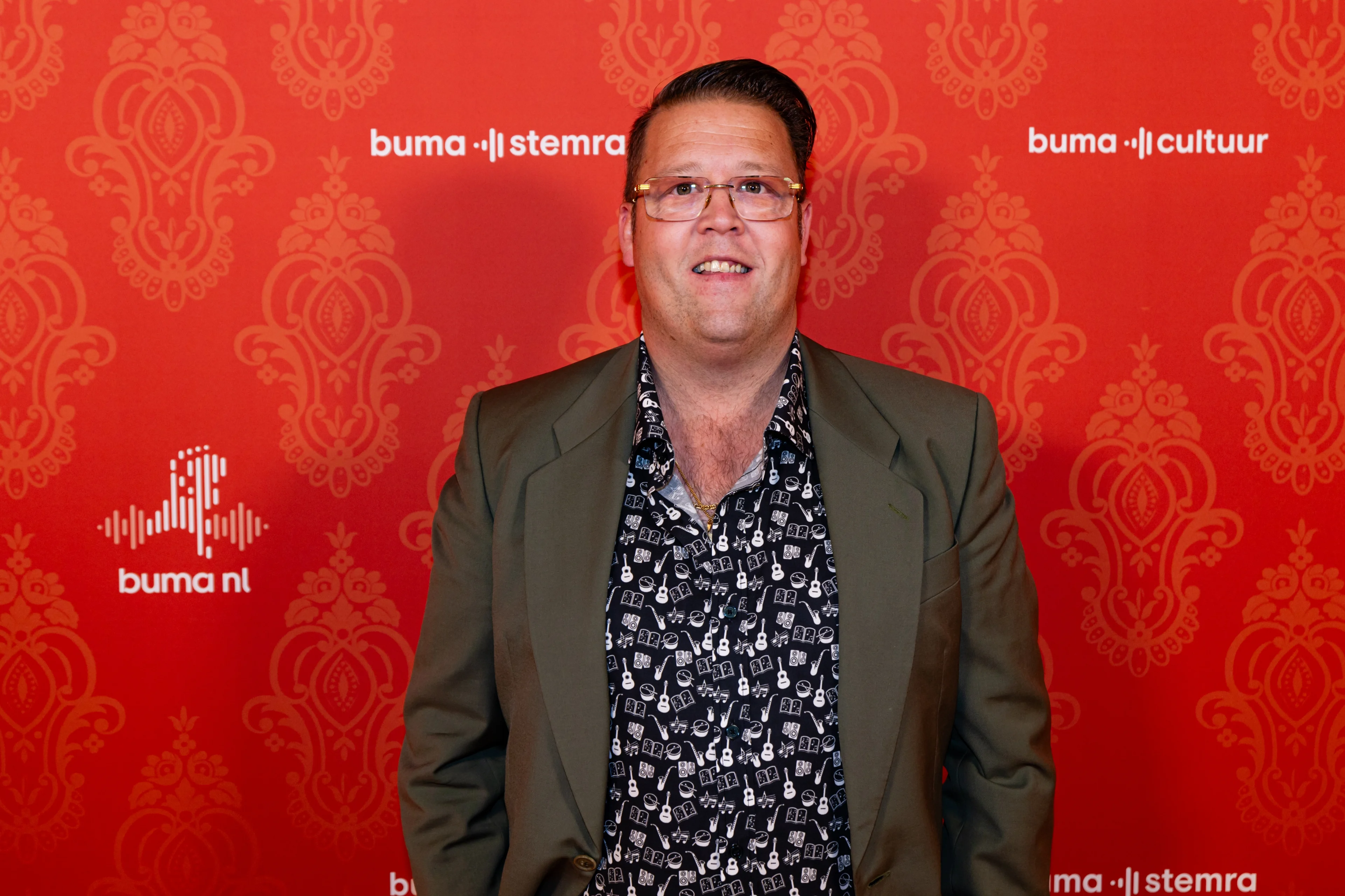 Zanger Rutger van Barneveld met spoed opgenomen in ziekenhuis