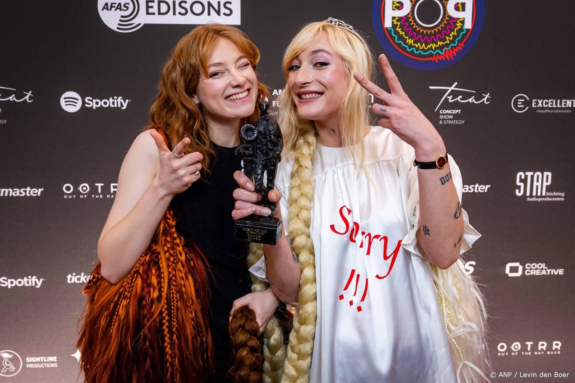 Froukje en S10 in tranen na 'allerbijzonderste' Edison-winst 