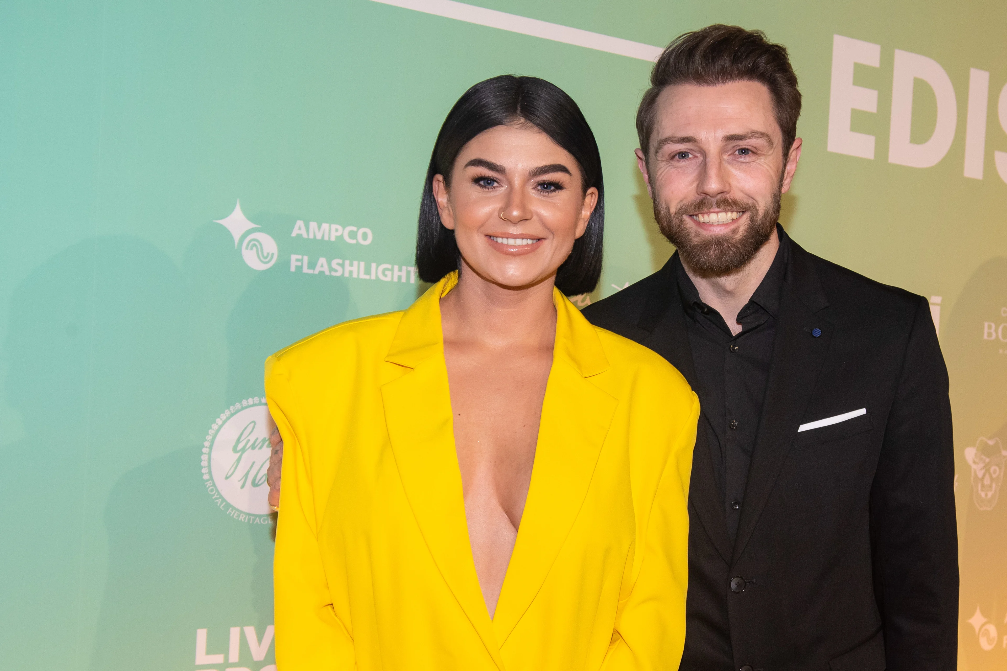 Roxeanne deelt prachtig moeder zoon-moment