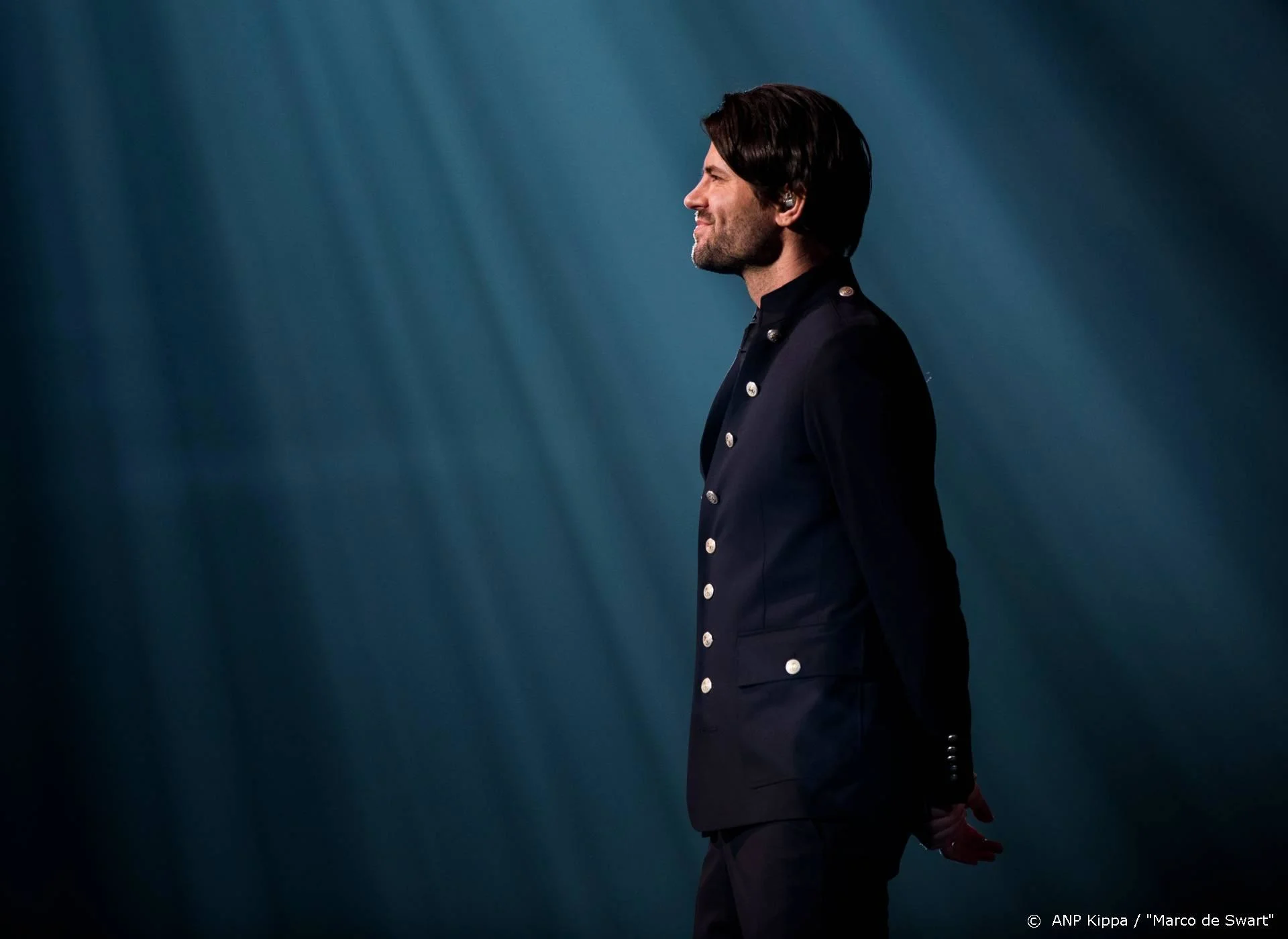 Simon Keizer pent aan de lopende band columns