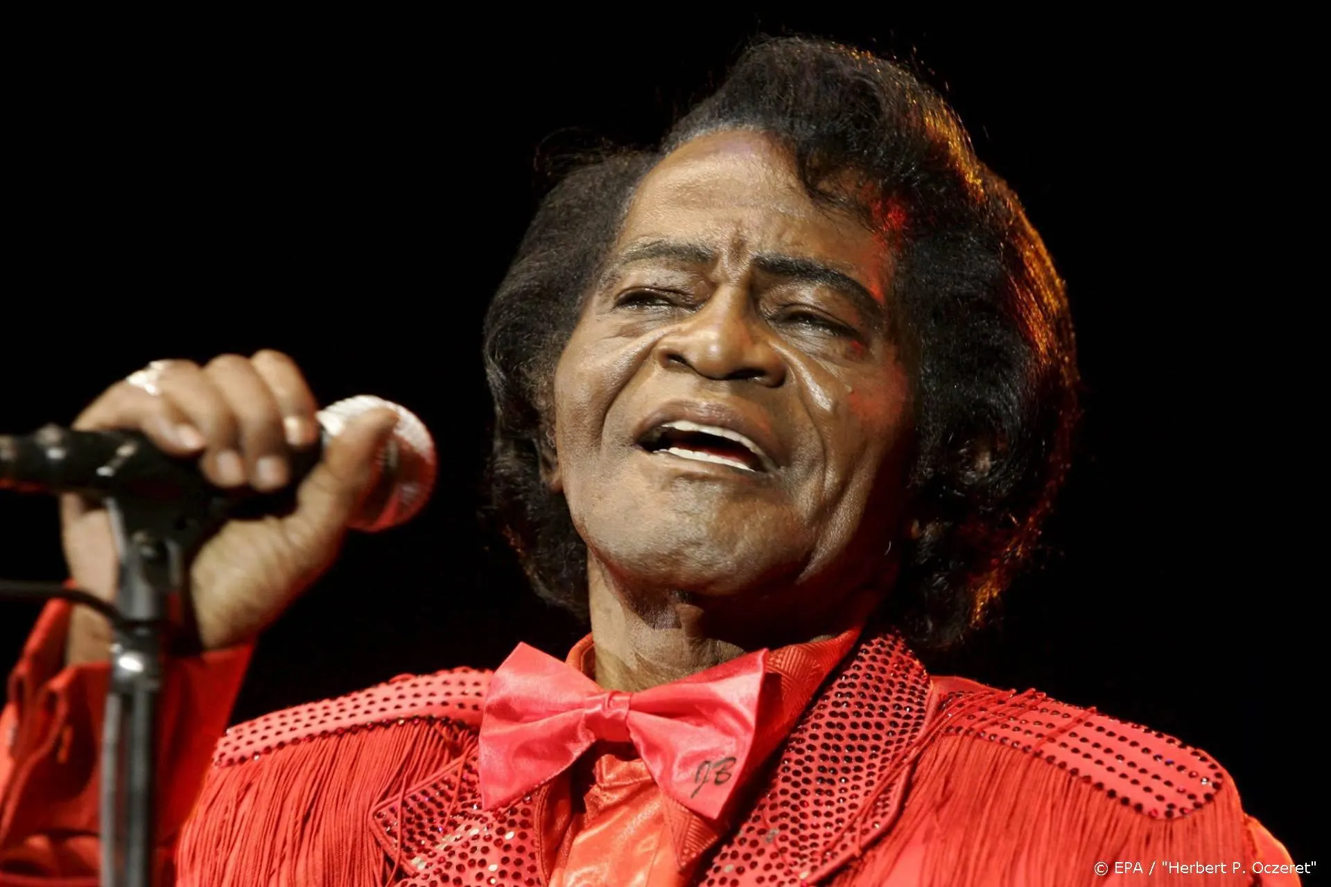 Openbaar aanklager onderzoekt dood James Brown (2006)