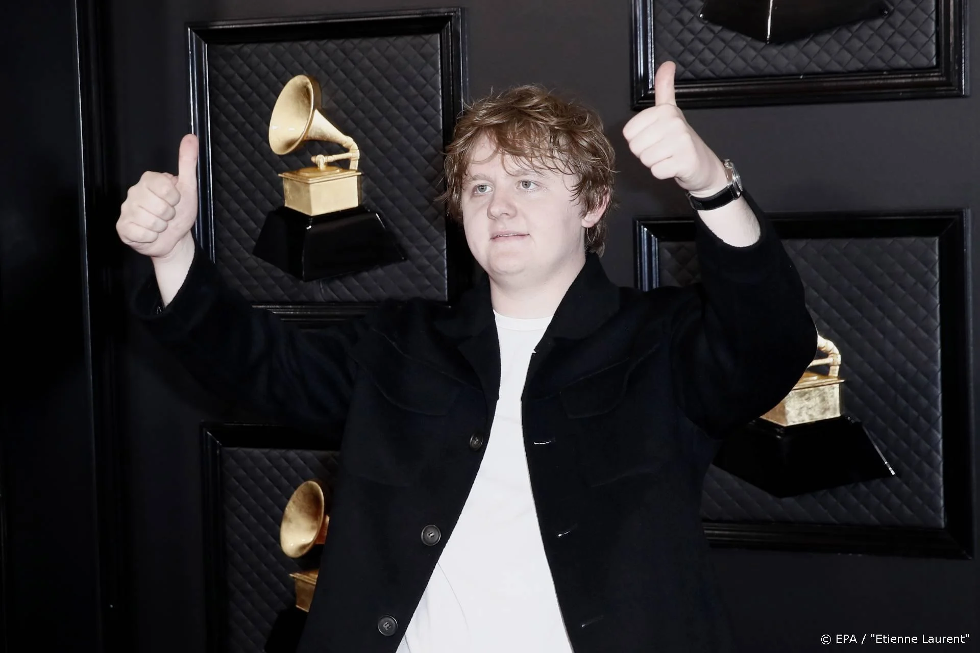 Lewis Capaldi heeft tweede top 10-hit te pakken