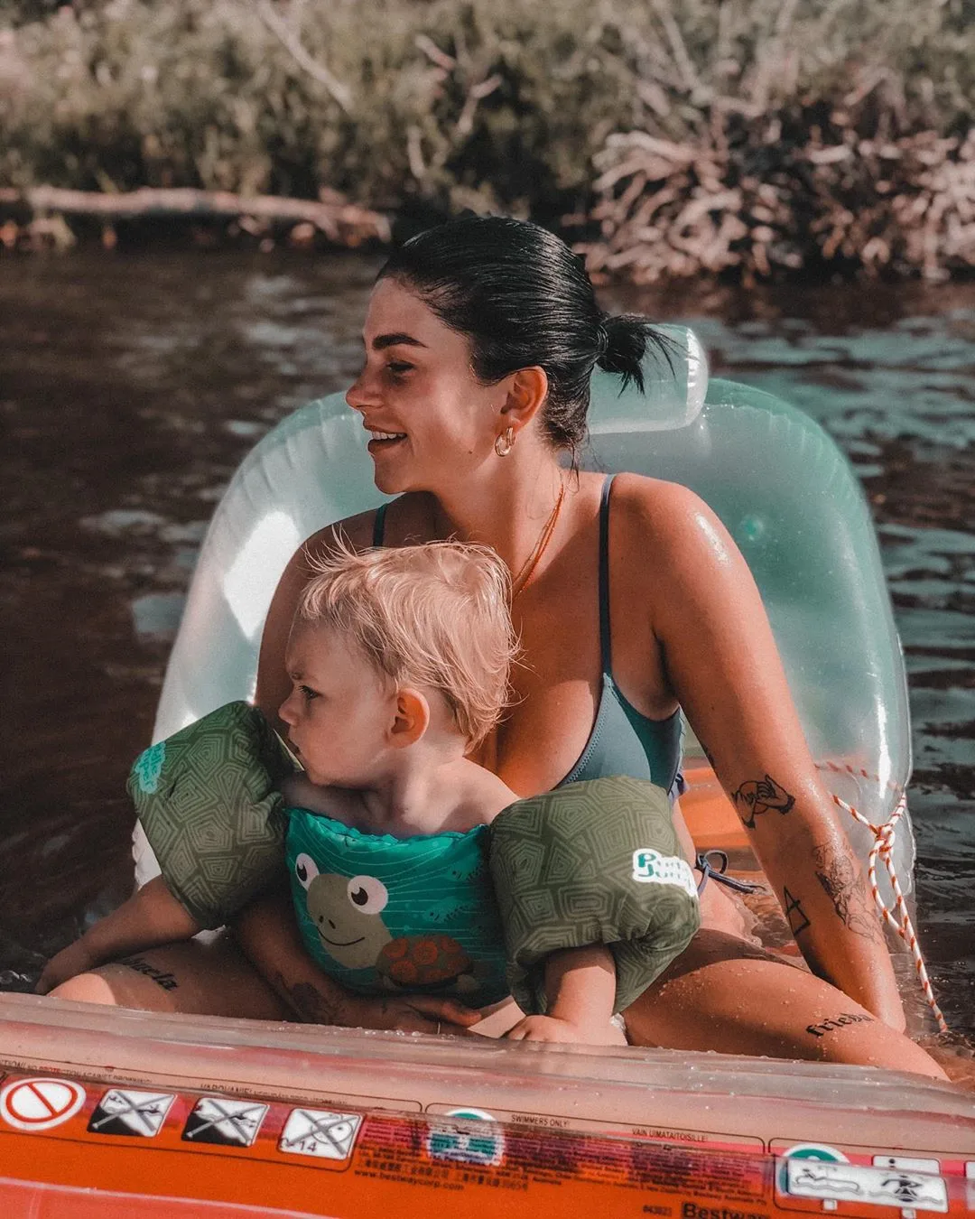 Roxeanne Hazes deelt té schattige foto's van de kleine Fender