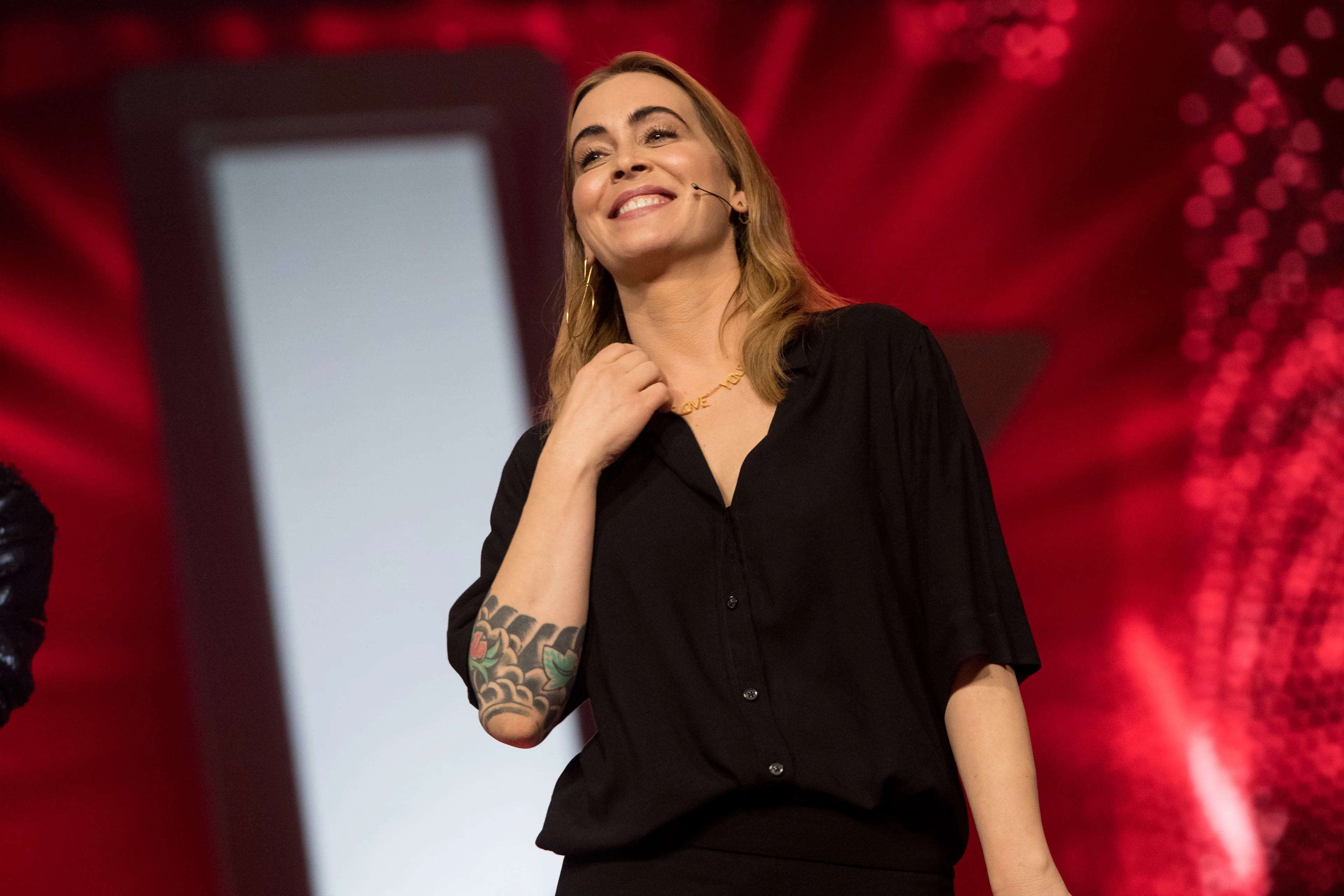 Anouk zet dochter 'flink voor schut'