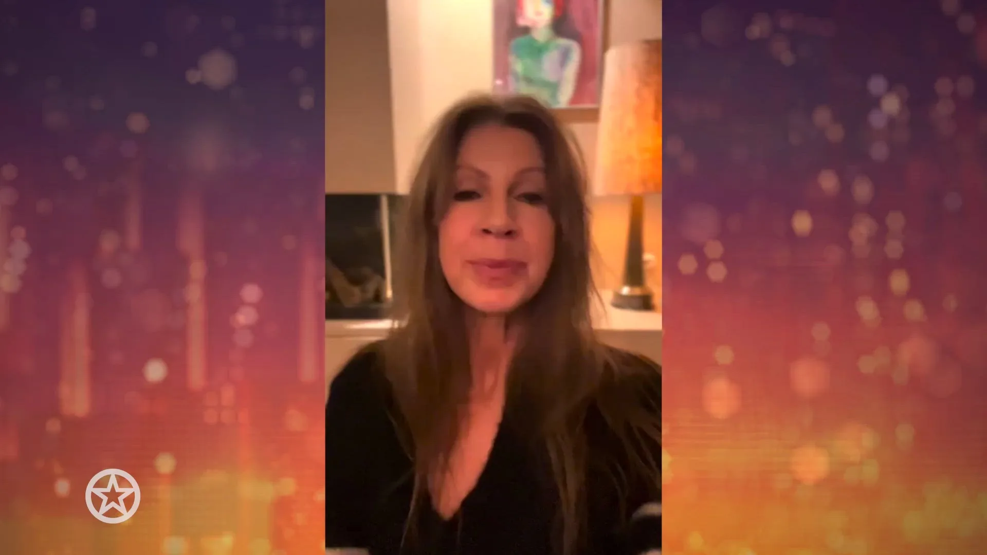 Isa Hoes schiet eenzame mensen te hulp