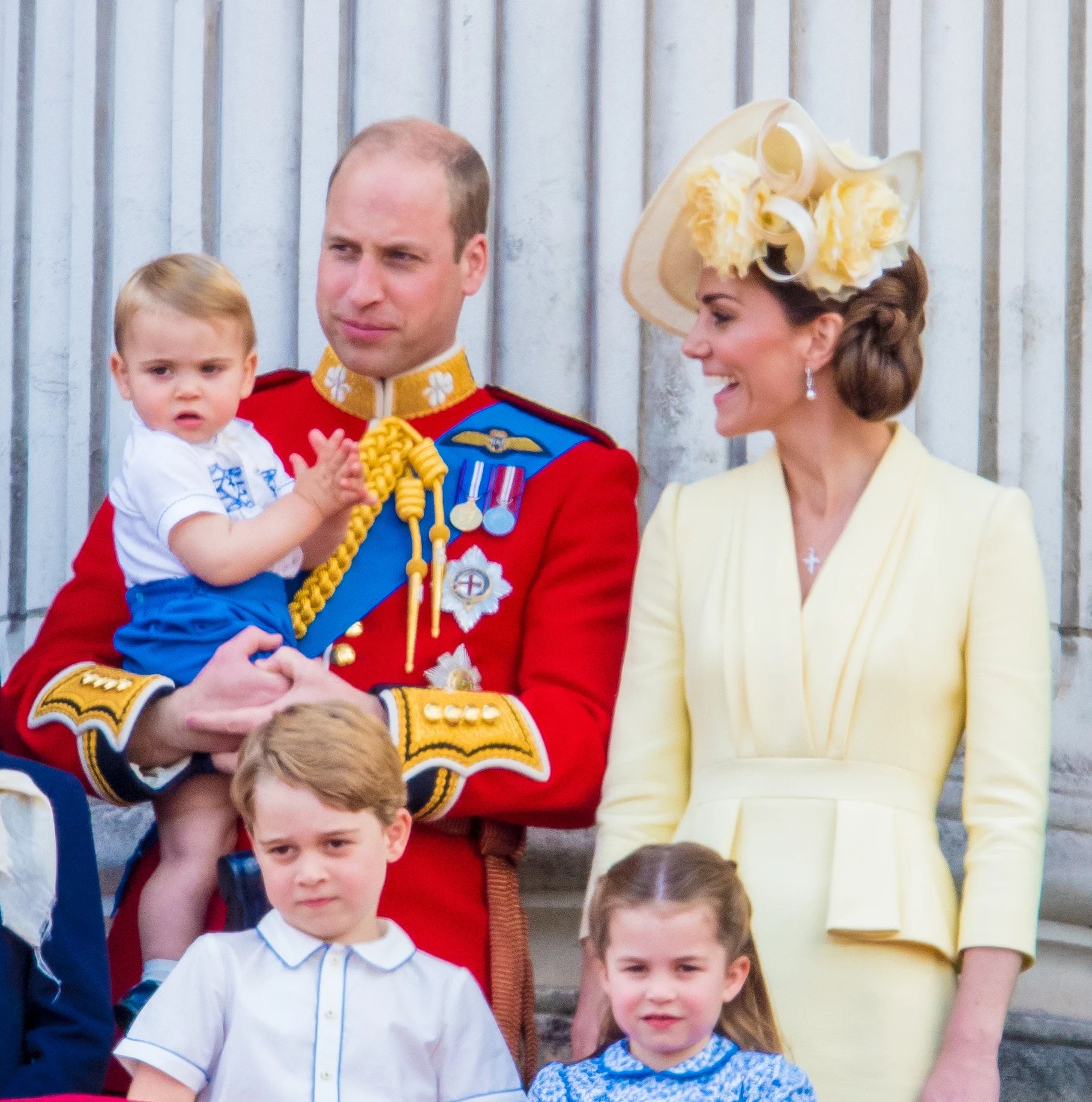 Kate en William delen nieuwe foto's van jarige prins Louis (2)