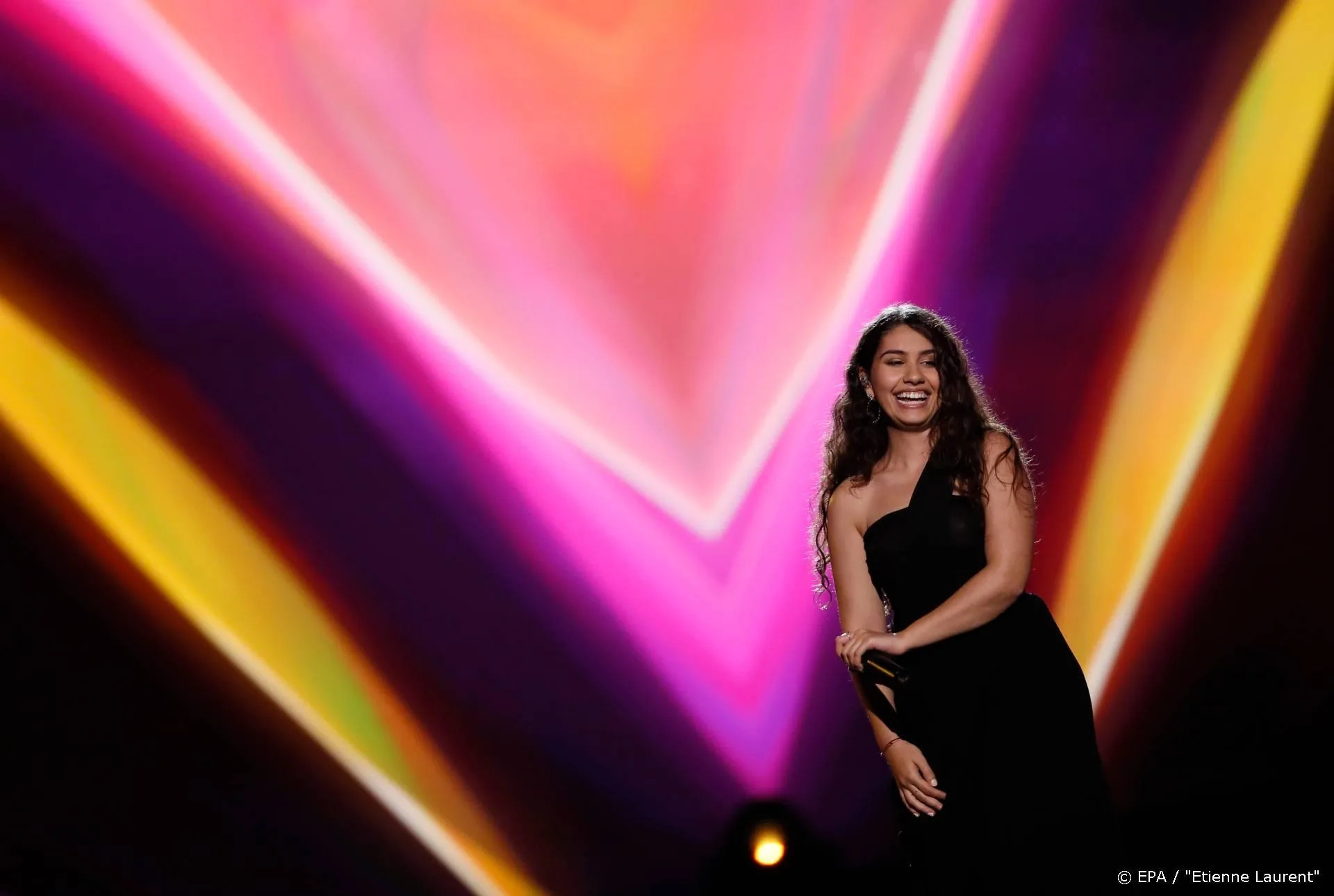 Alessia Cara wint drie prijzen tijdens online Juno Awards