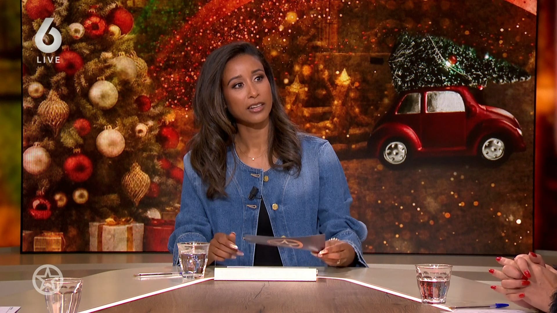 Kerstspecial-battle tussen Bauers, Meilandjes en Robert ten Brink