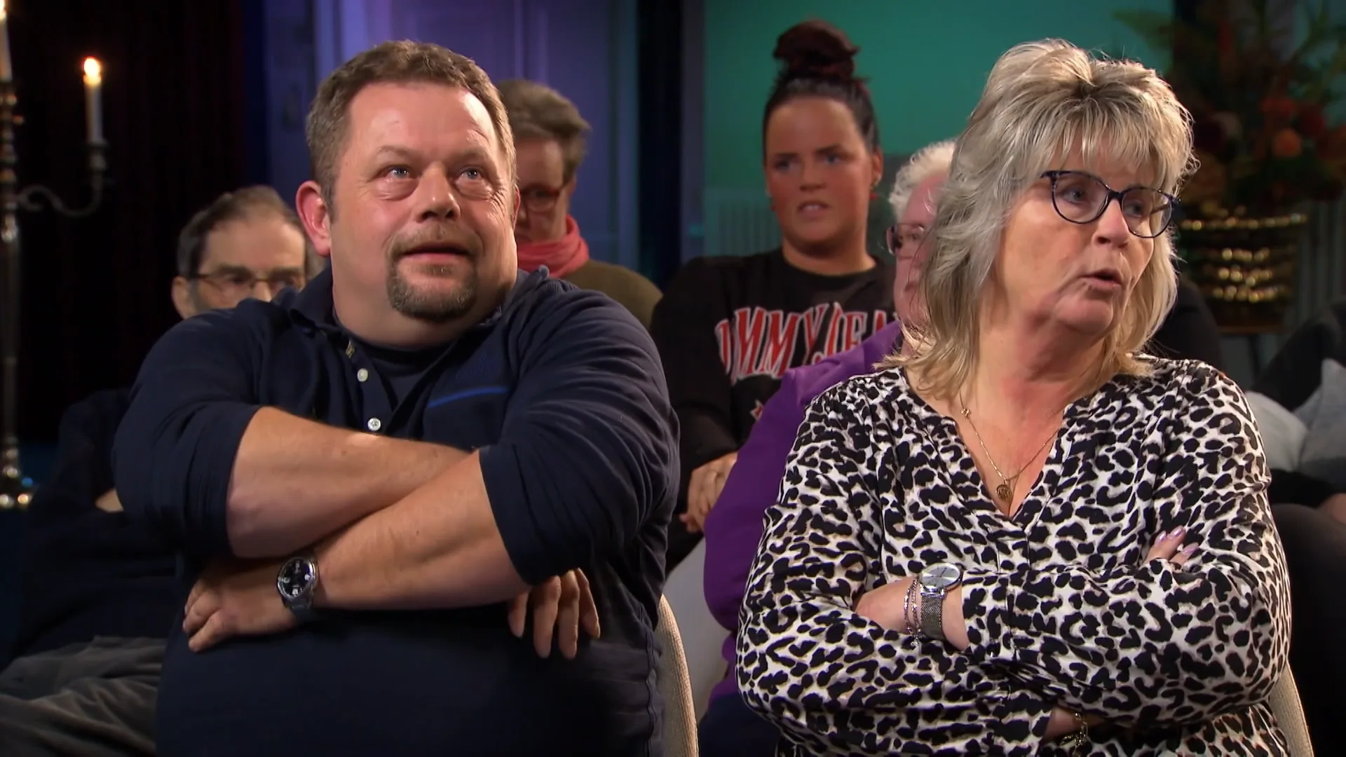 'Racistische' buurvrouw eist uitzicht en centimeters grond terug!