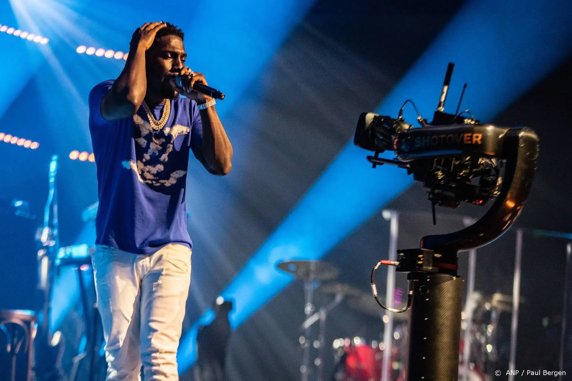 LINDA.meiden overweegt Frenna na rel alsnog cover te geven