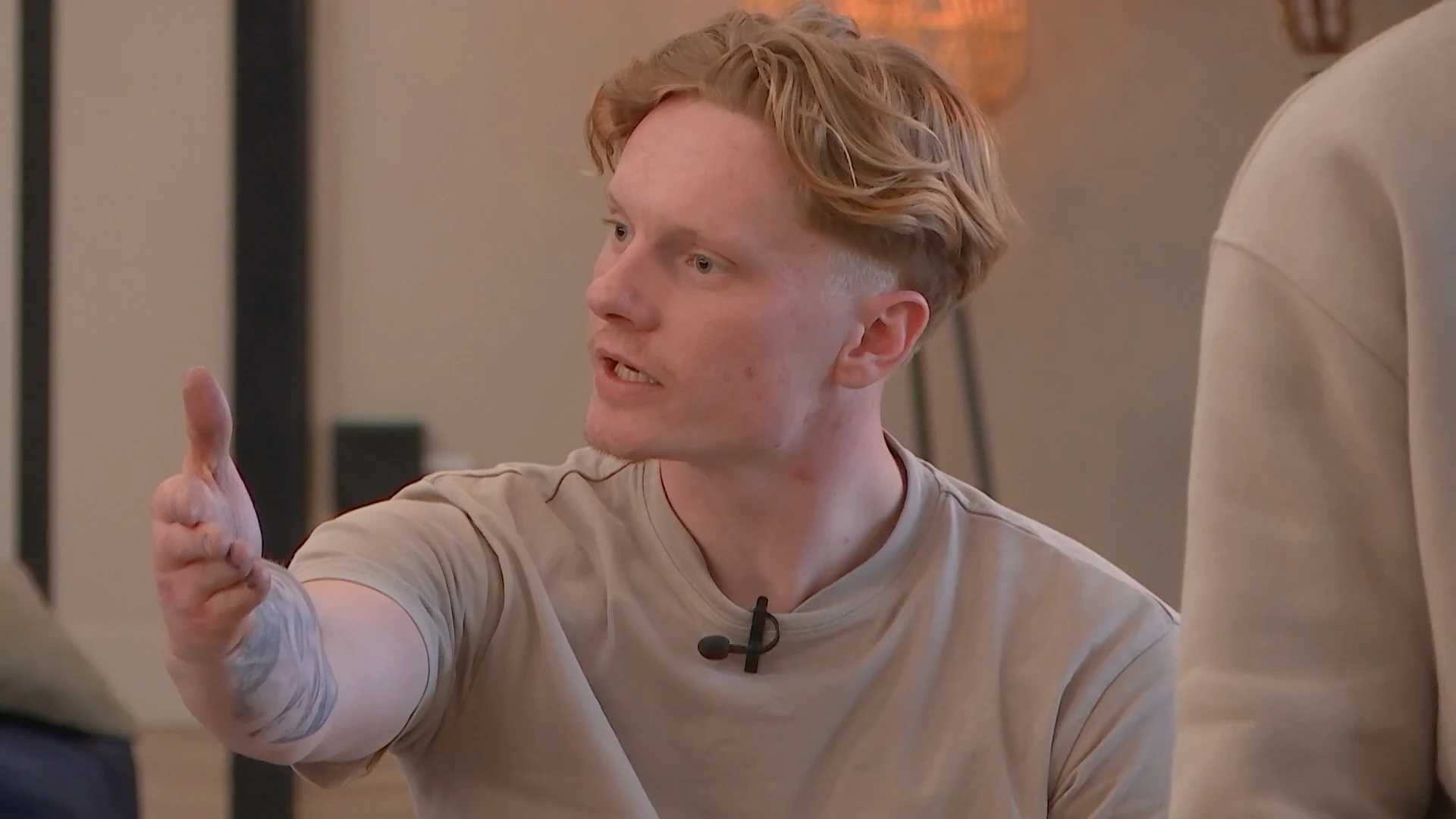 Casper en Roxy krijgen heftige ruzie in De Bondgenoten