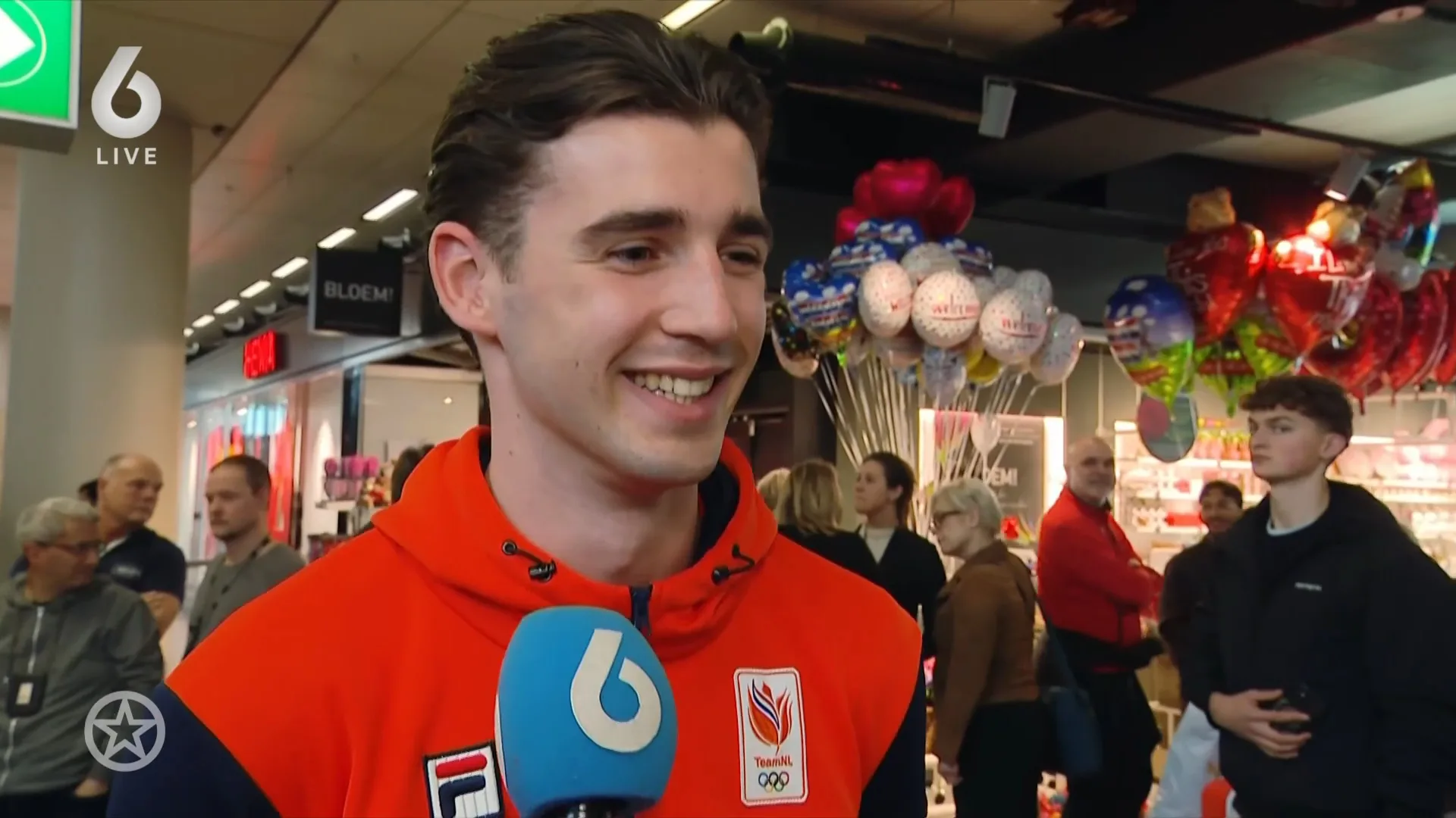 Warm welkom en sappige verhalen Olympische sporters op Schiphol