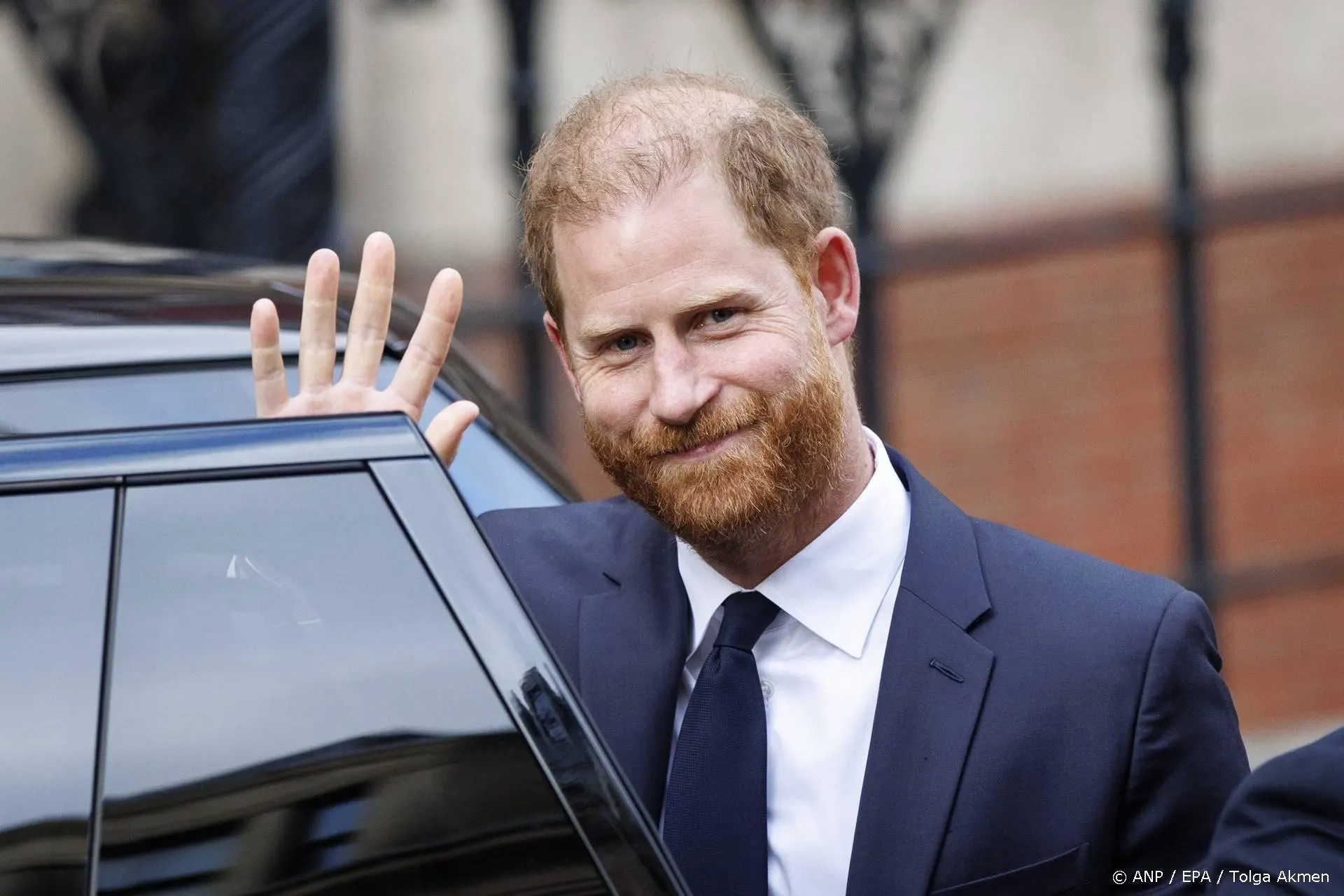 Advocaat prins Harry slaat alarm over schadelijke publicaties