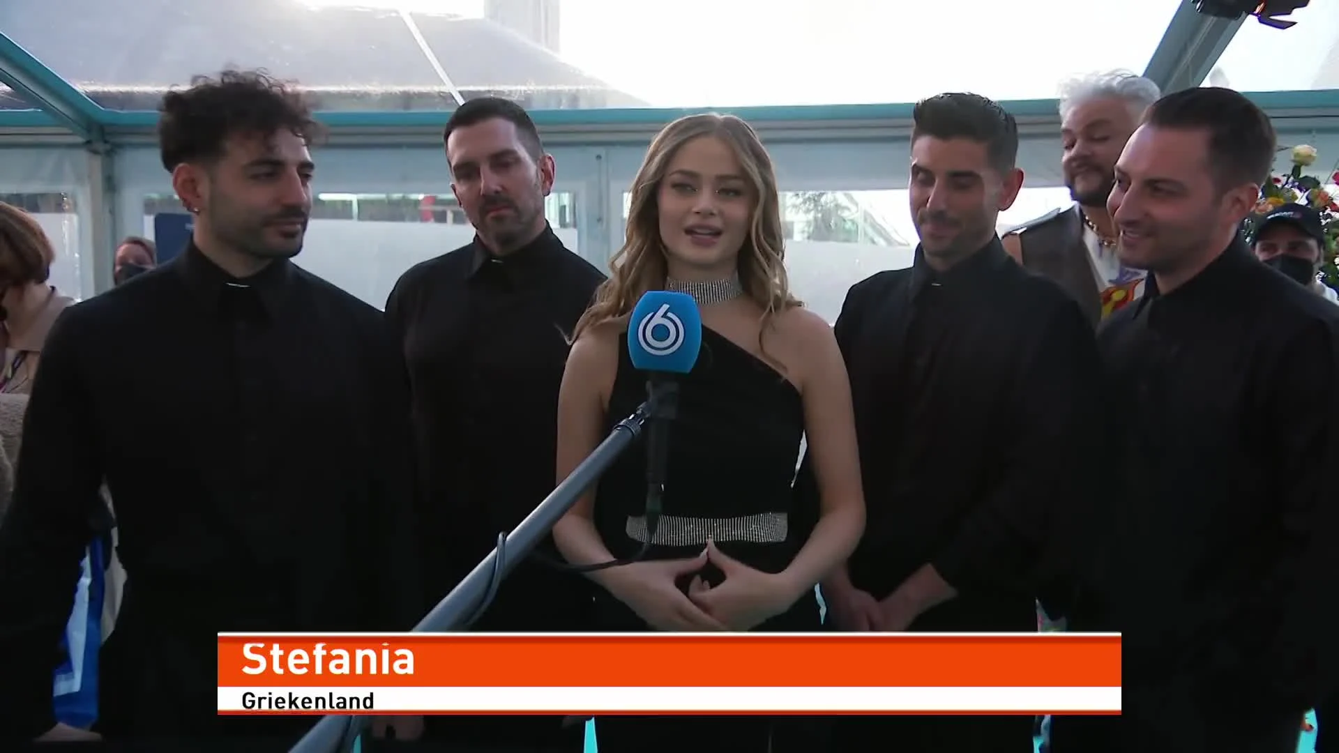 Songfestival officieel van start na openingsceremonie