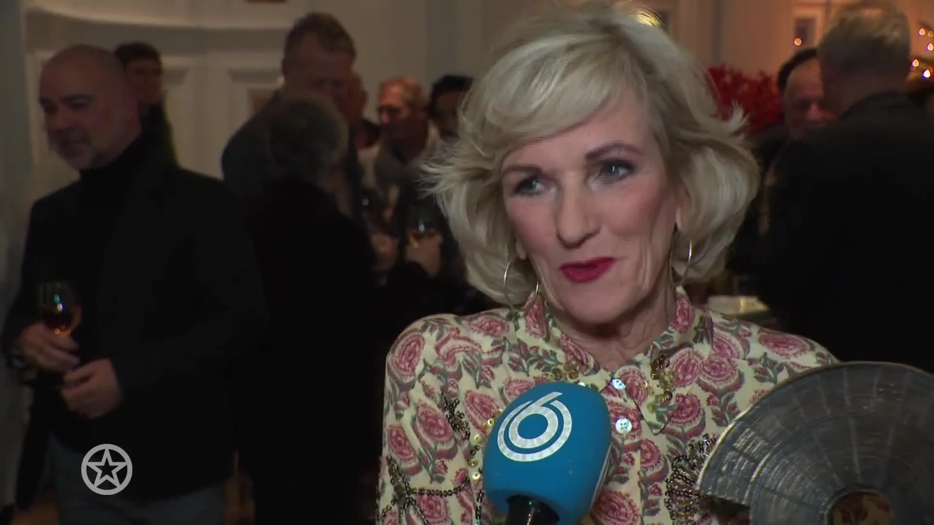 Tineke Schouten krijgt oeuvreprijs van André van Duin