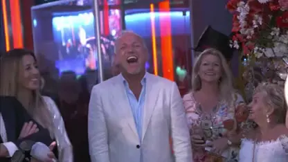 Gordon viert nuchter feest bij XXL-party