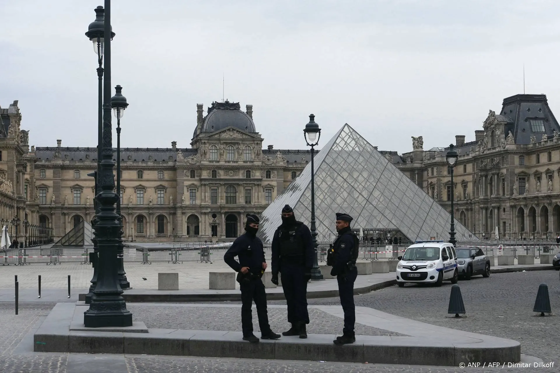 Nieuwe wending na brute kunstroof in Louvre