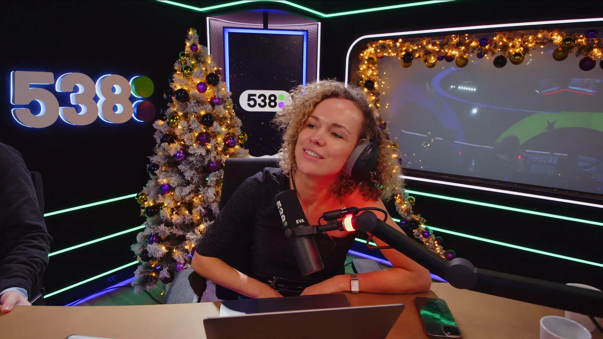 Deze bekende nieuwslezeres is ten huwelijk gevraagd