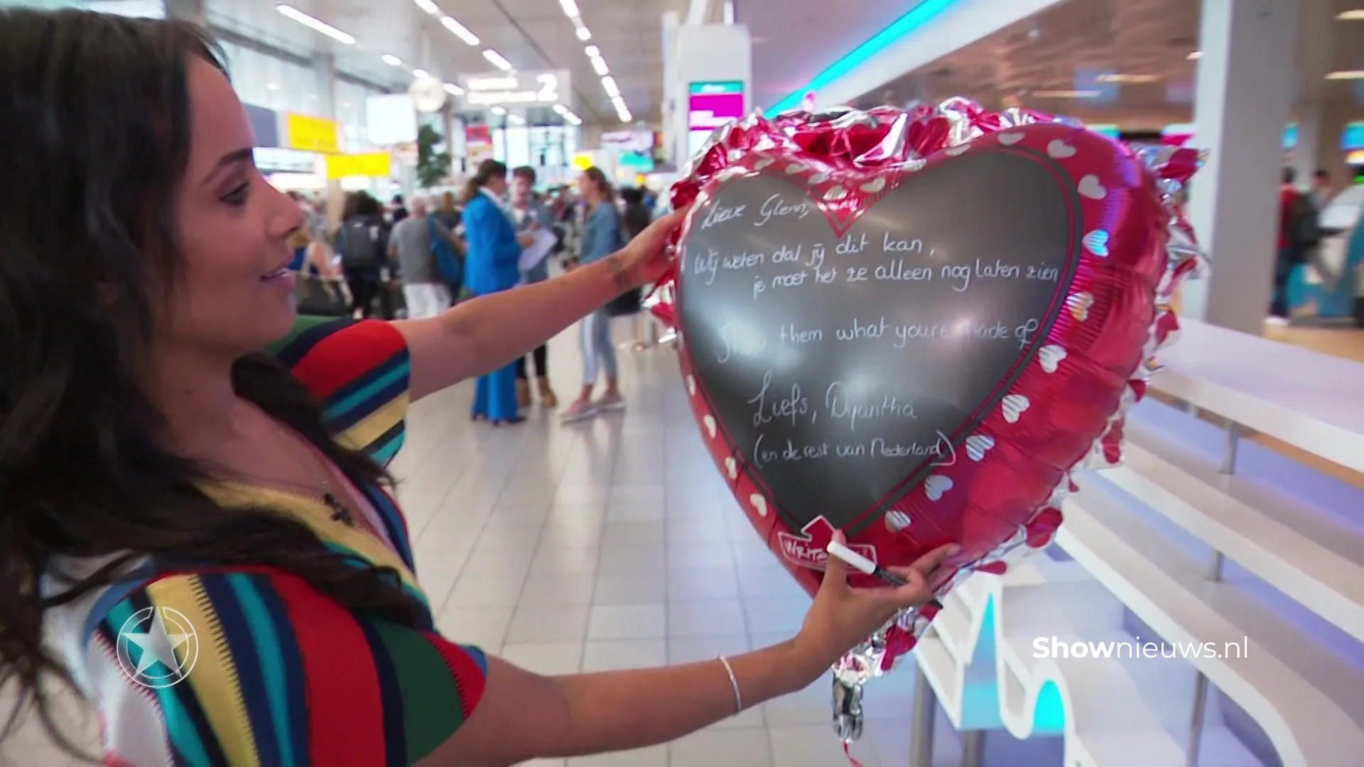 We zwaaien Glennis uit voor haar grootste show ooit!