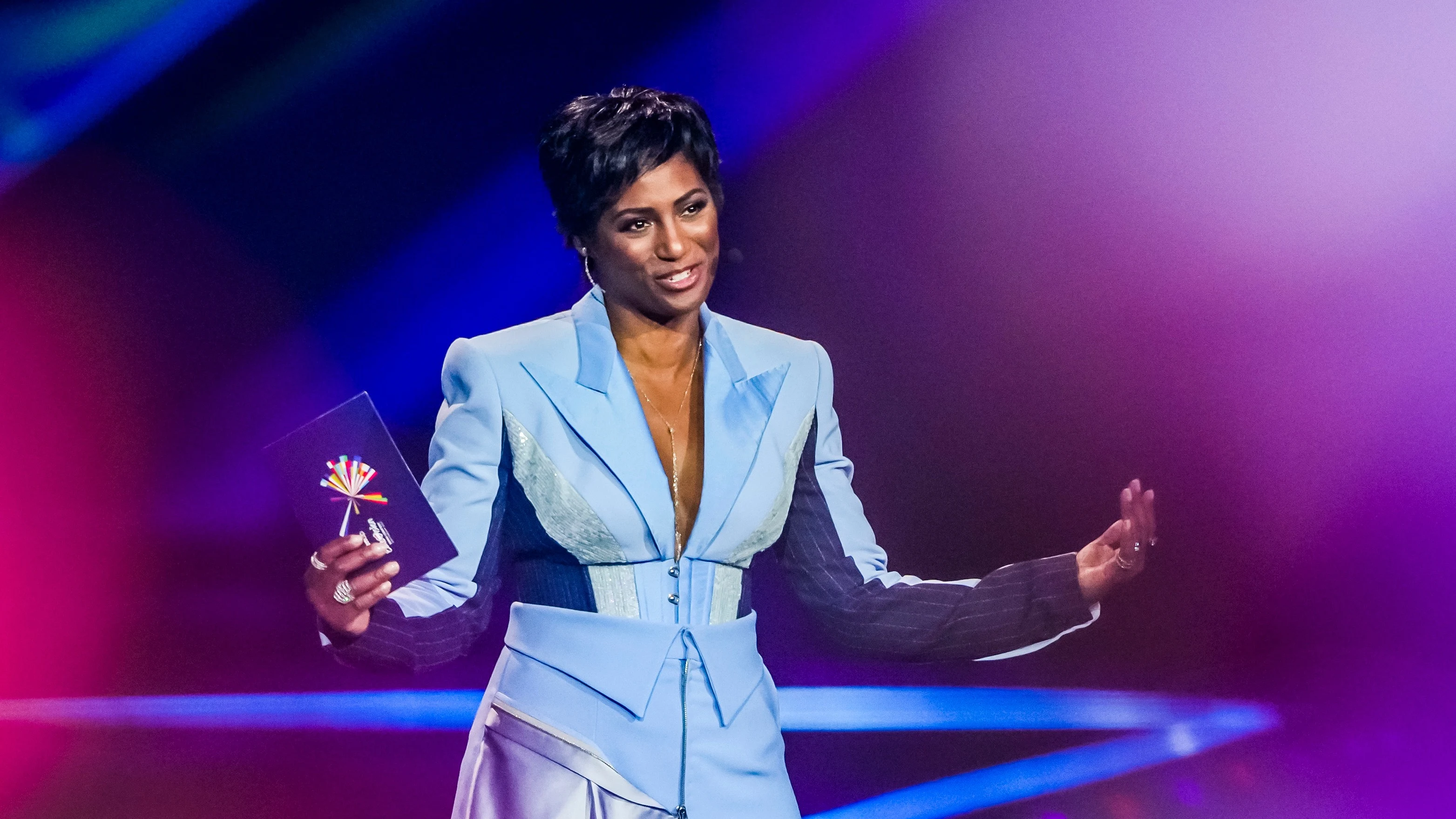 ZIEN: Deze jurk zou Edsilia eigenlijk dragen tijdens Songfestivalfinale