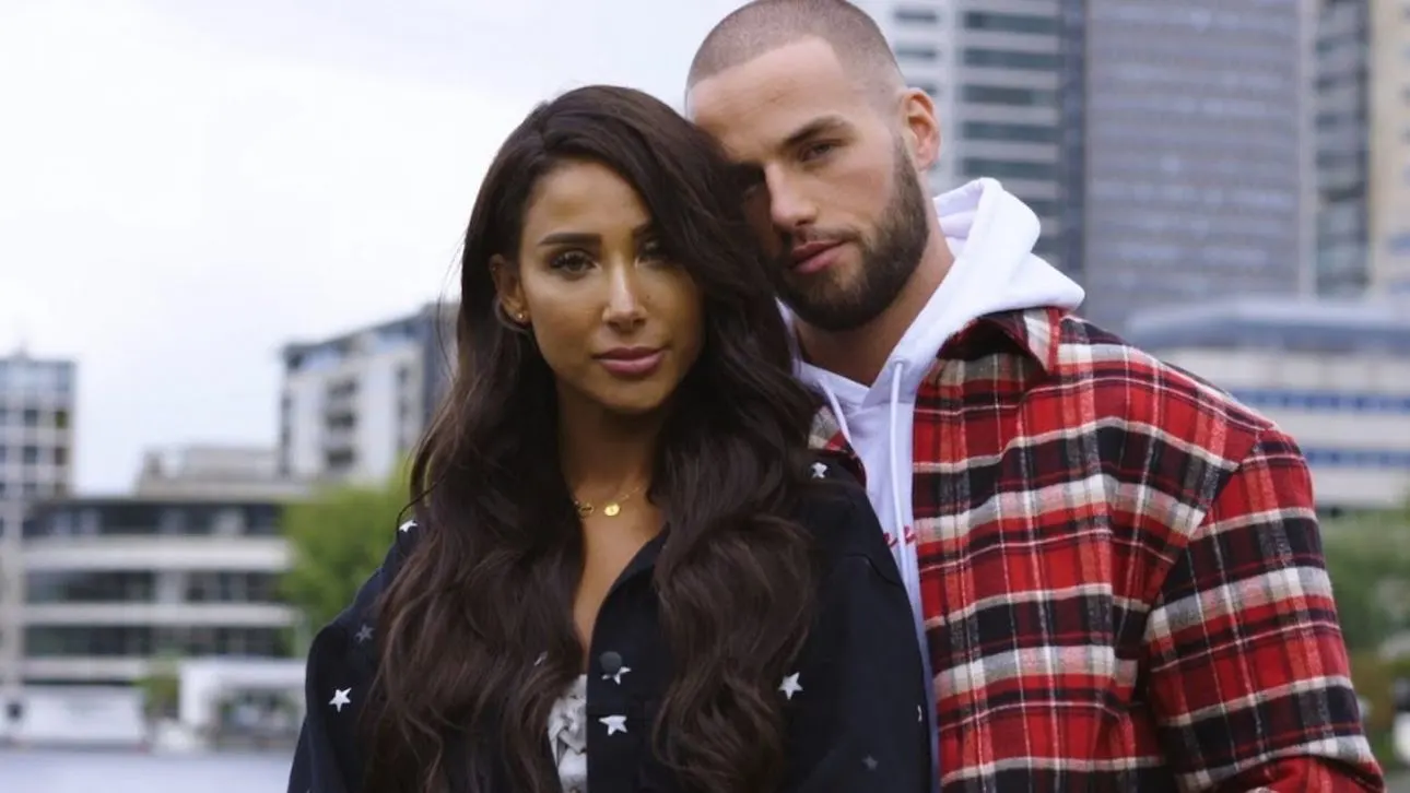 Janice geeft update na coronabesmetting: 'Heftig' 