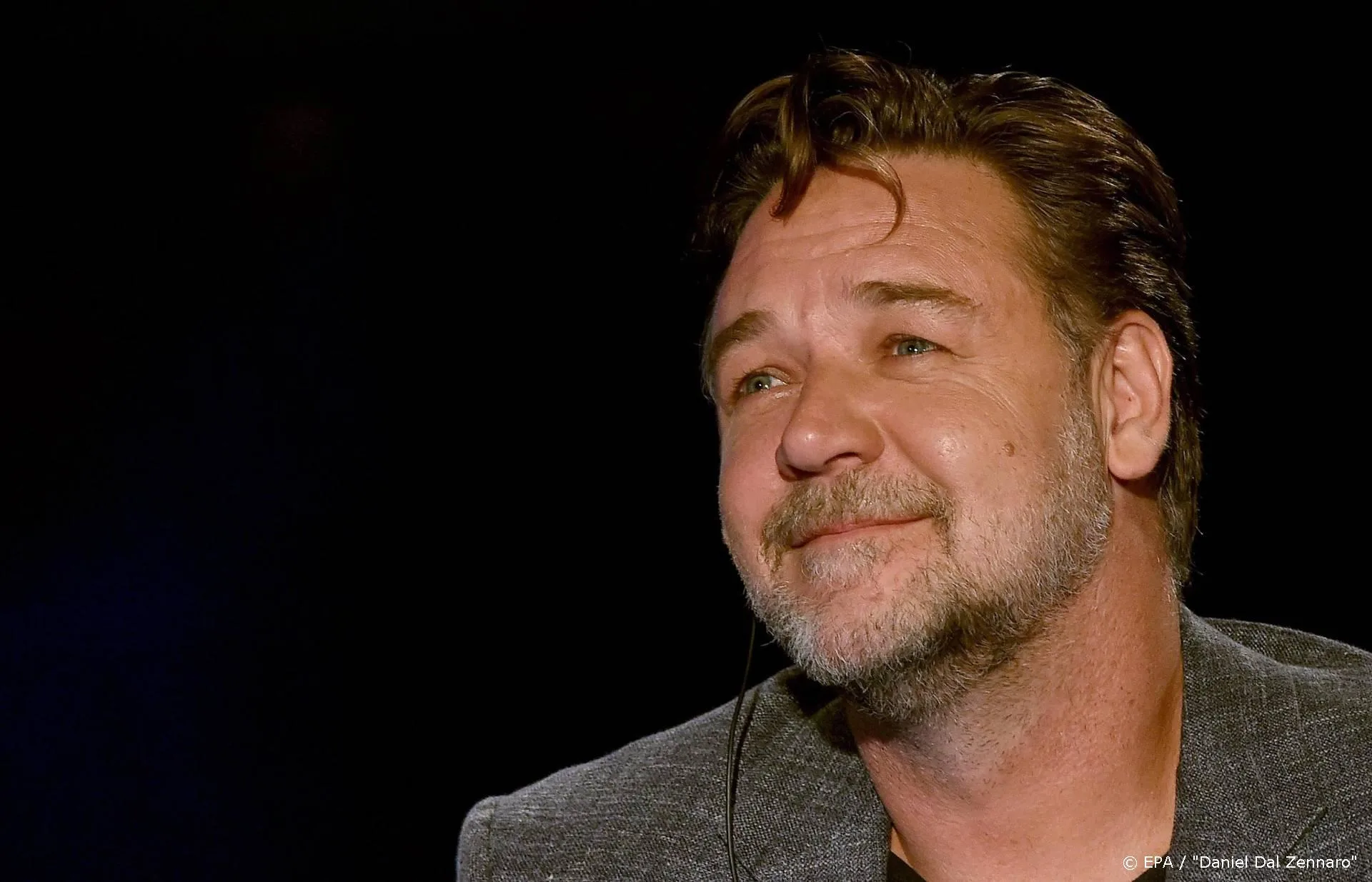 Russell Crowe doneert aan verwoest restaurant in Beiroet