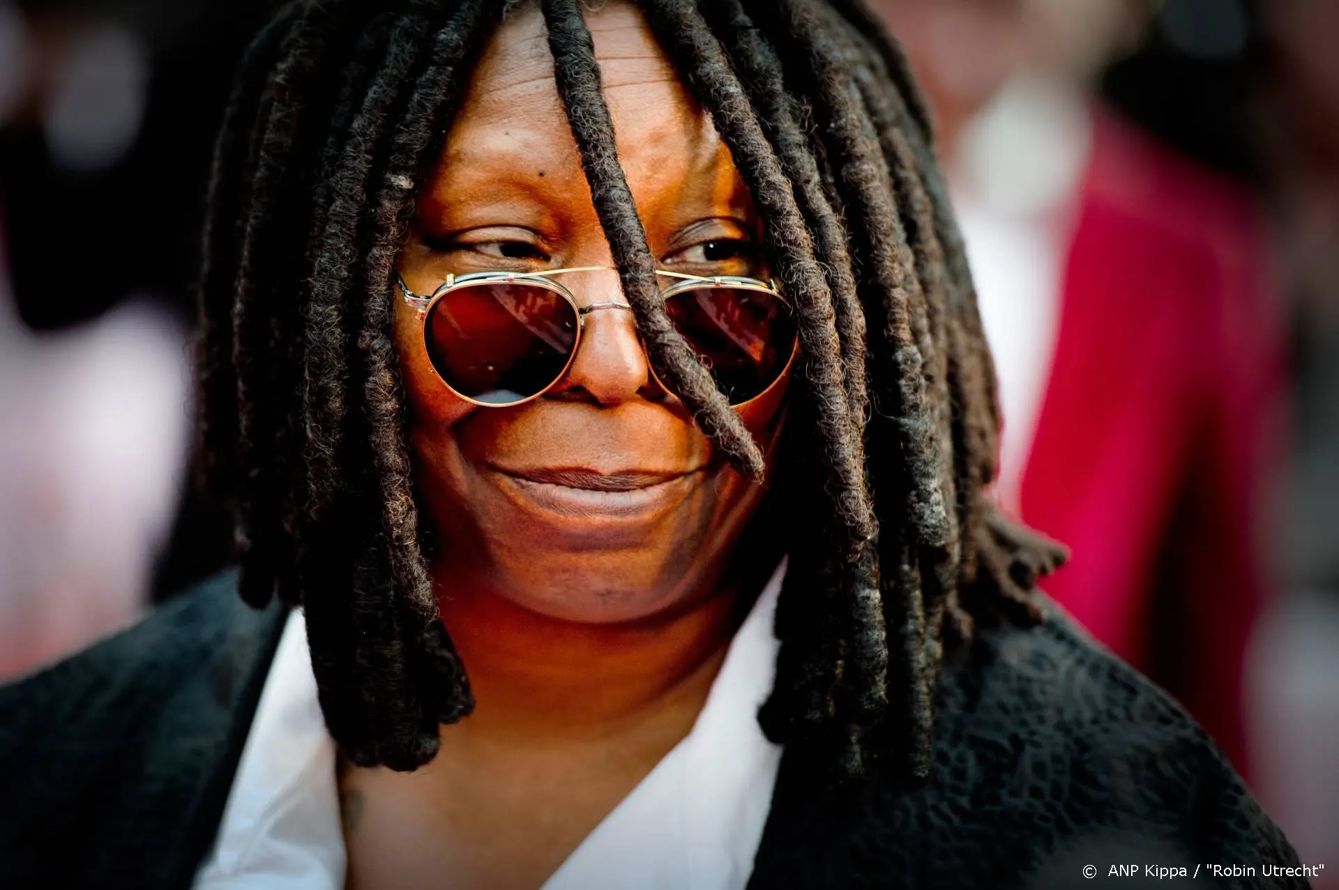 Whoopi Goldberg presenteert programma vanuit thuisquarantaine
