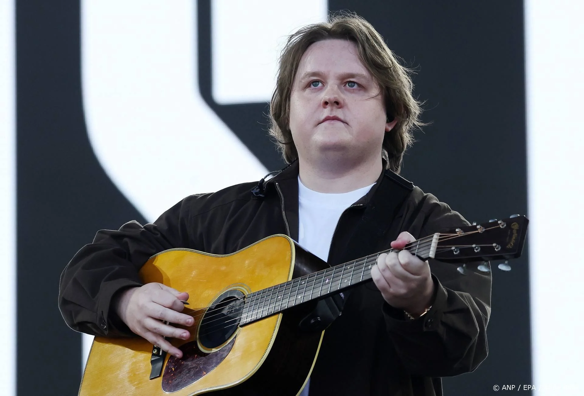 Deze wereldster steunde Lewis Capaldi na debacle op Glastonbury