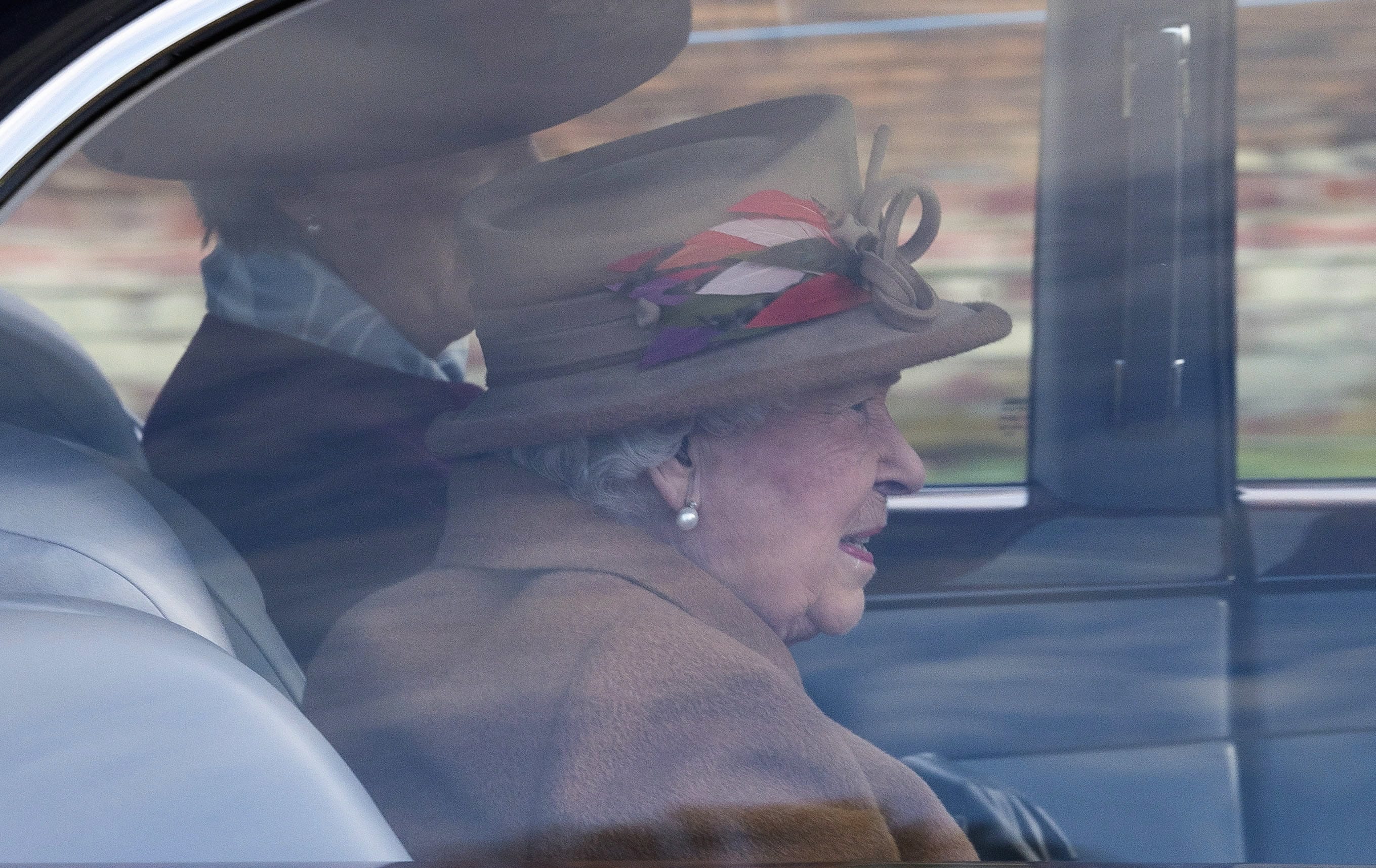 Ongehoord! Queen Elizabeth gespot met nieuw hulpmiddel