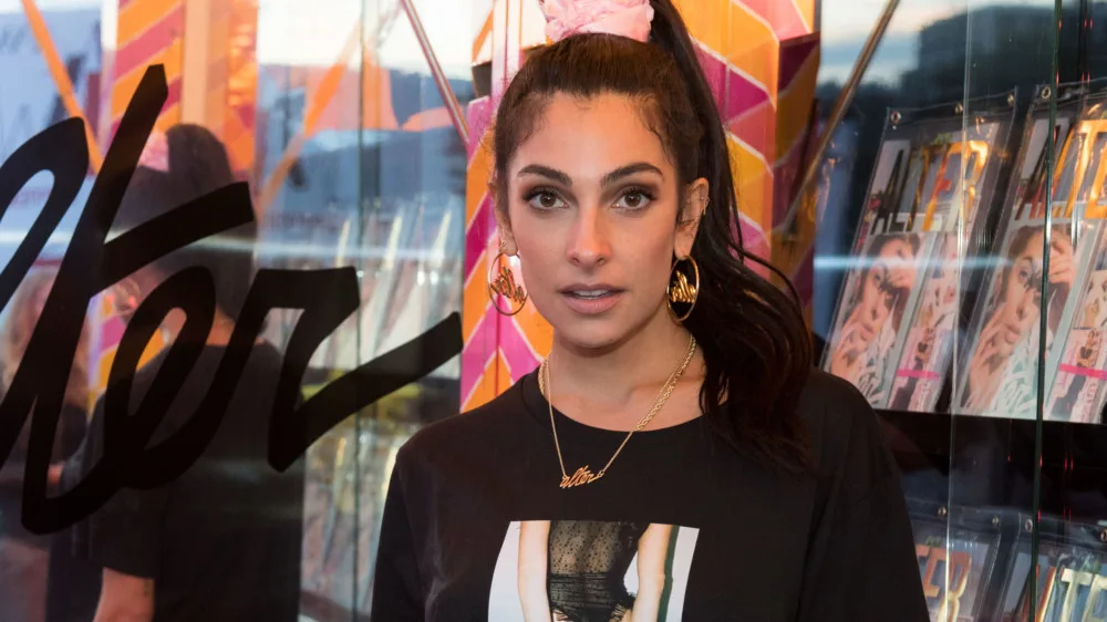 Anna Nooshin snapt dat iedereen haar uitlacht