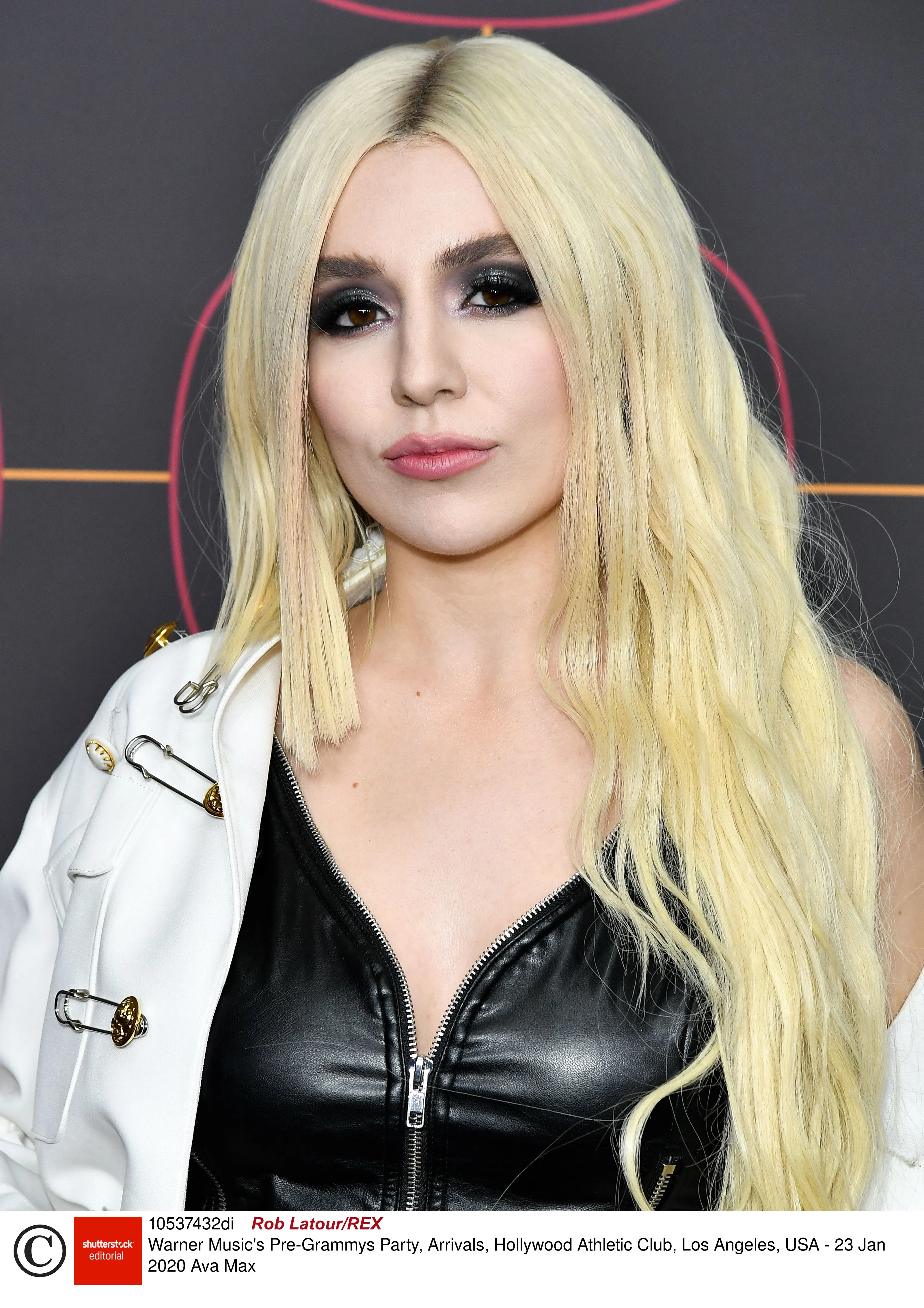 Ava Max dolblij met debuutalbum