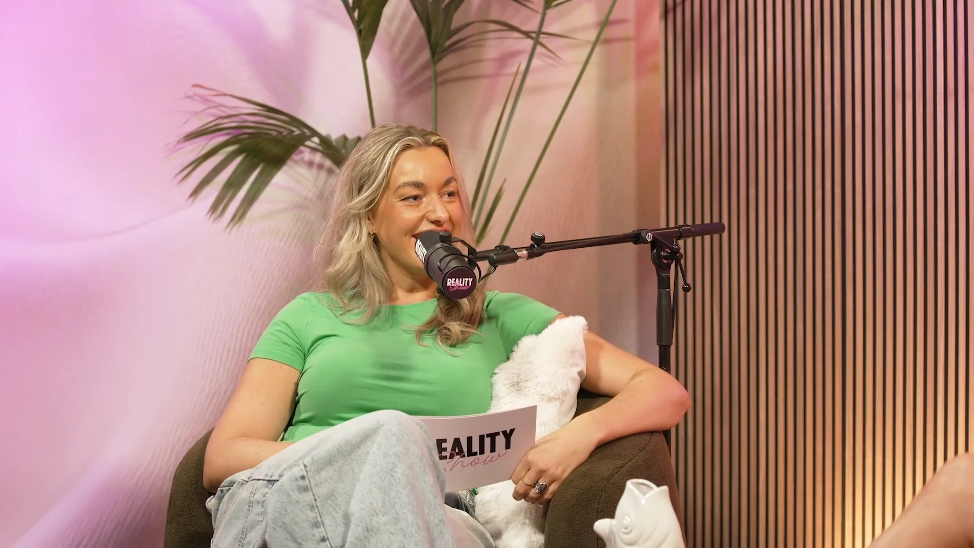 Jean-Paul krijgt liefdesadvies van boezemvriendin Rosalie