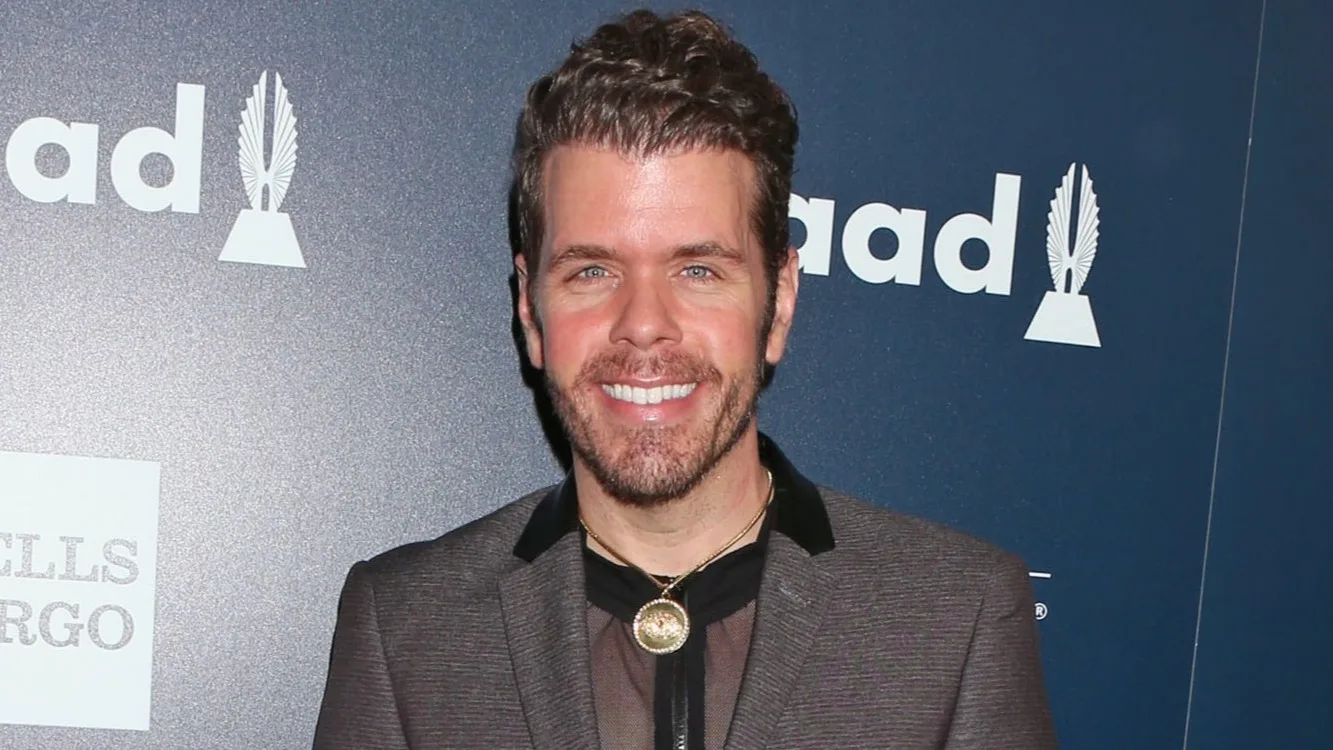 Perez Hilton vermoedelijk met spoed naar ziekenhuis na livestream-incident