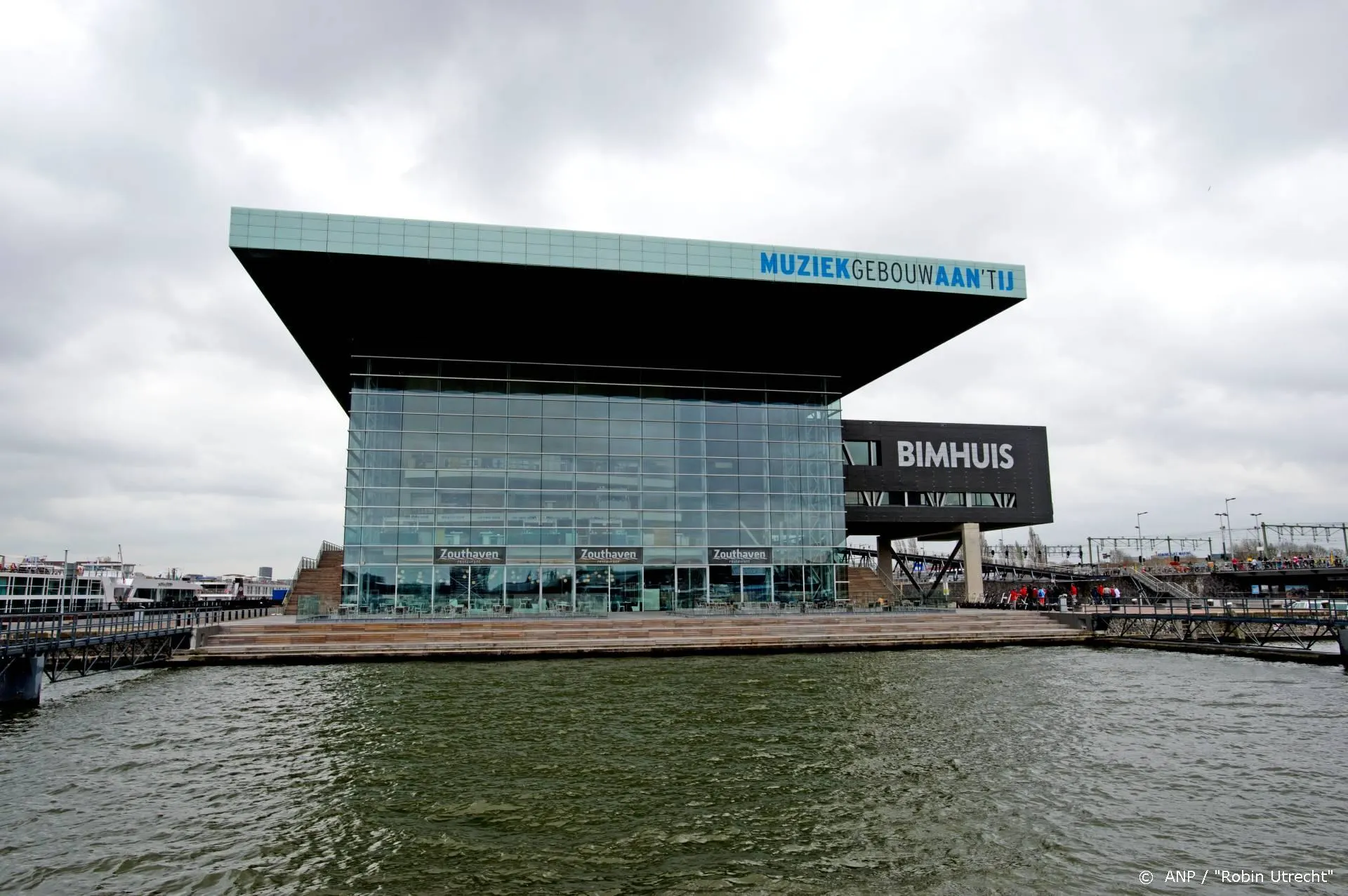 Tientallen musici en podia pleiten voor steun voor jazz