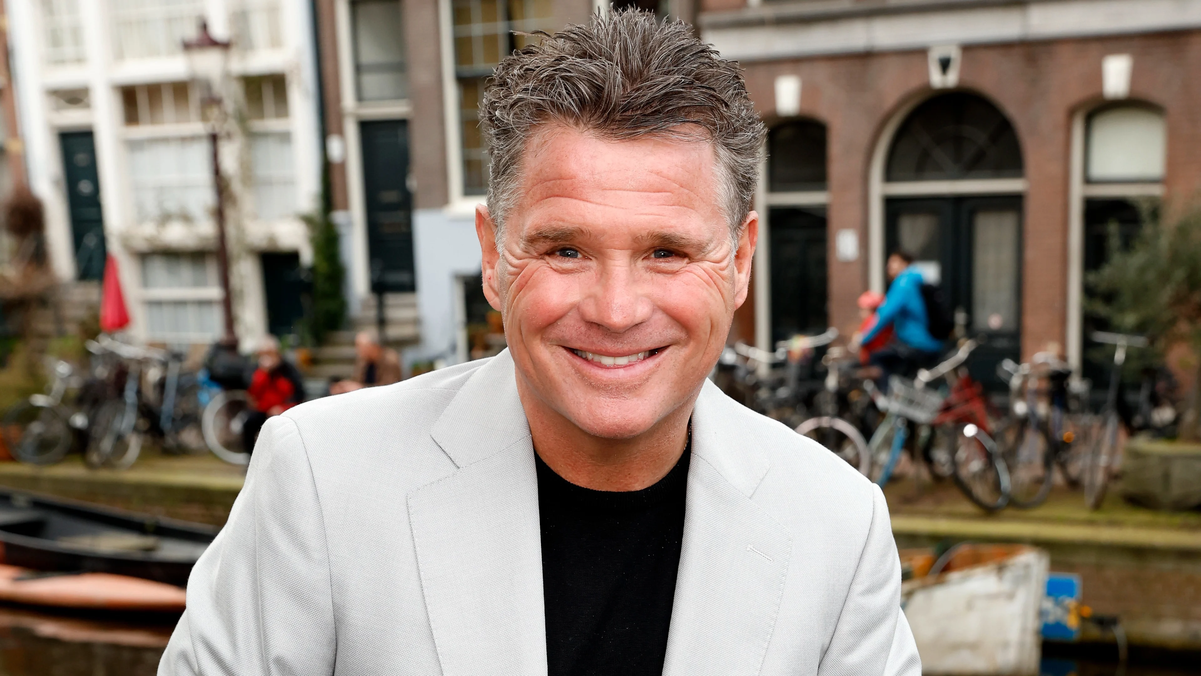 Wolter Kroes vervult fans laatste wens: 'Heel moeilijk'