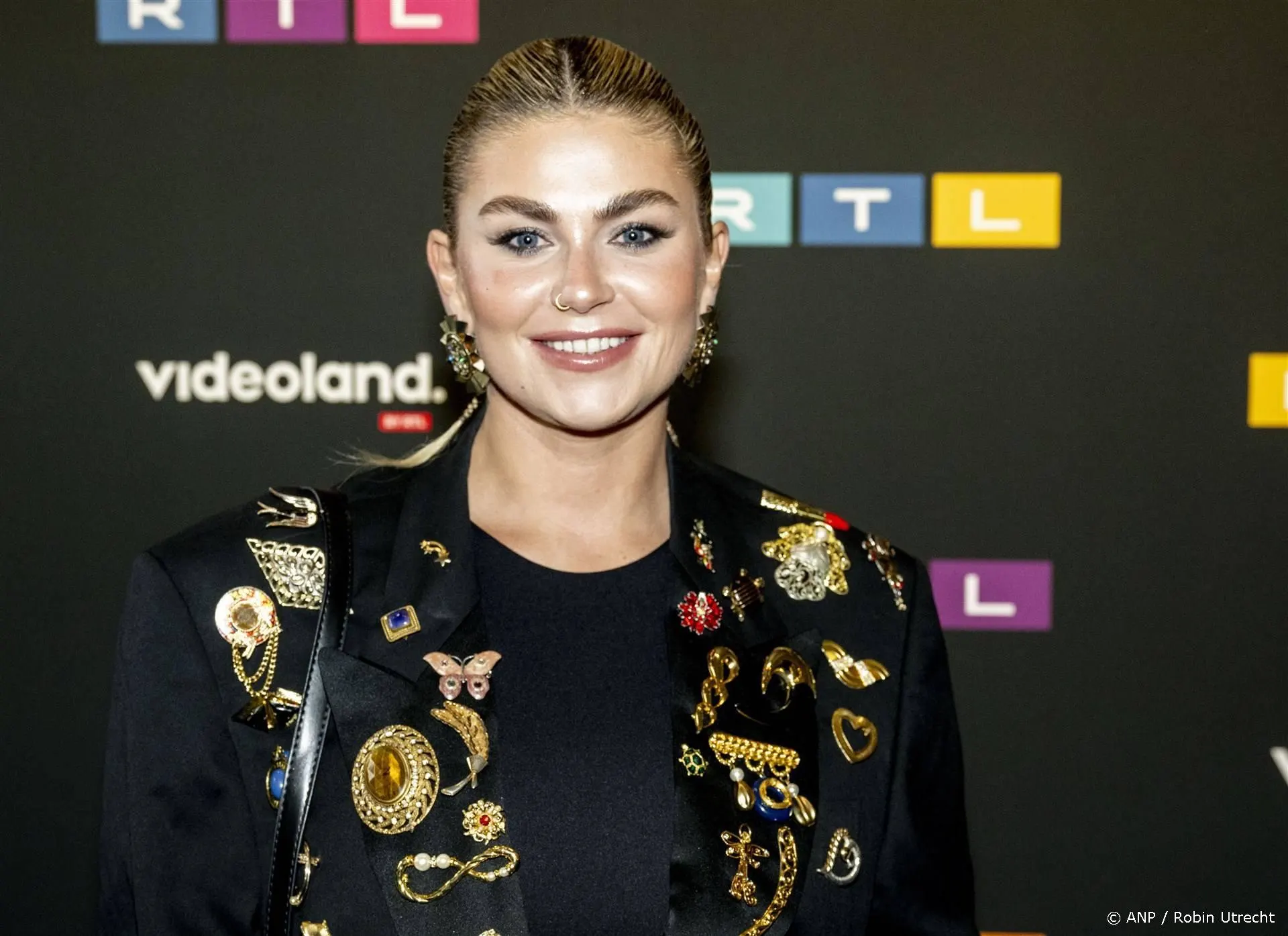 Roxeanne Hazes gaat zwaar uit haar comfortzone: 'Hoe eng ook!' 