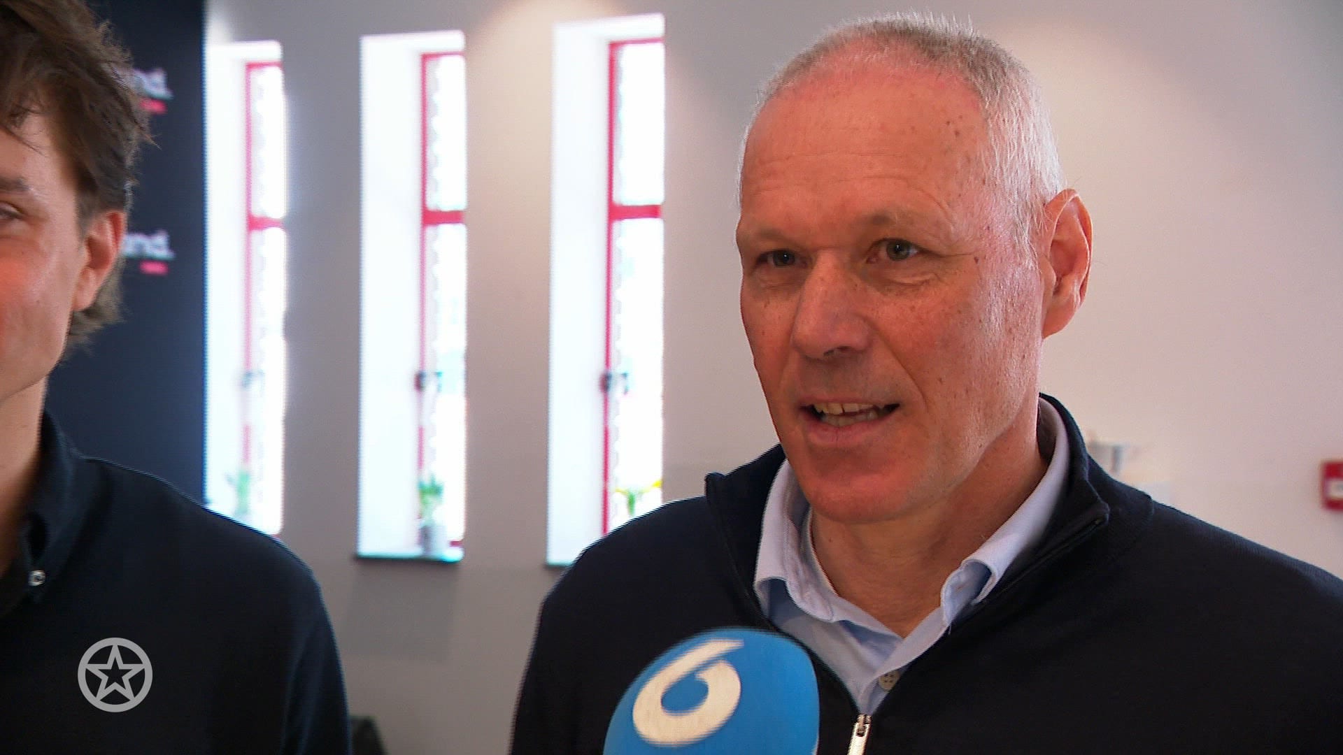 Marco van Basten vereerd met nieuwe serie