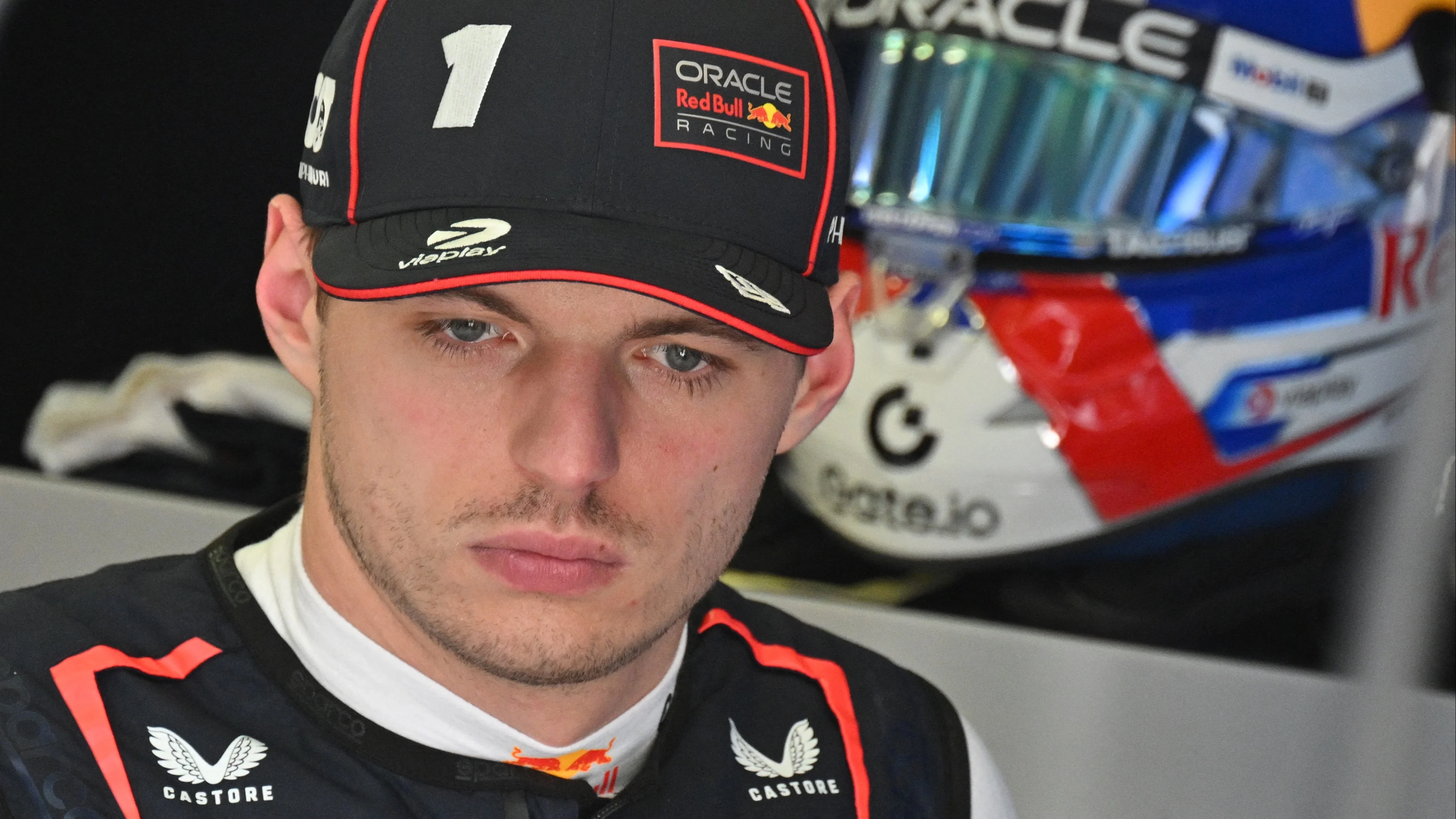 Kijkers Formule 1 furieus na wéér 'oneerlijke' straf Max Verstappen: 'FIA wil hem uitschakelen!'