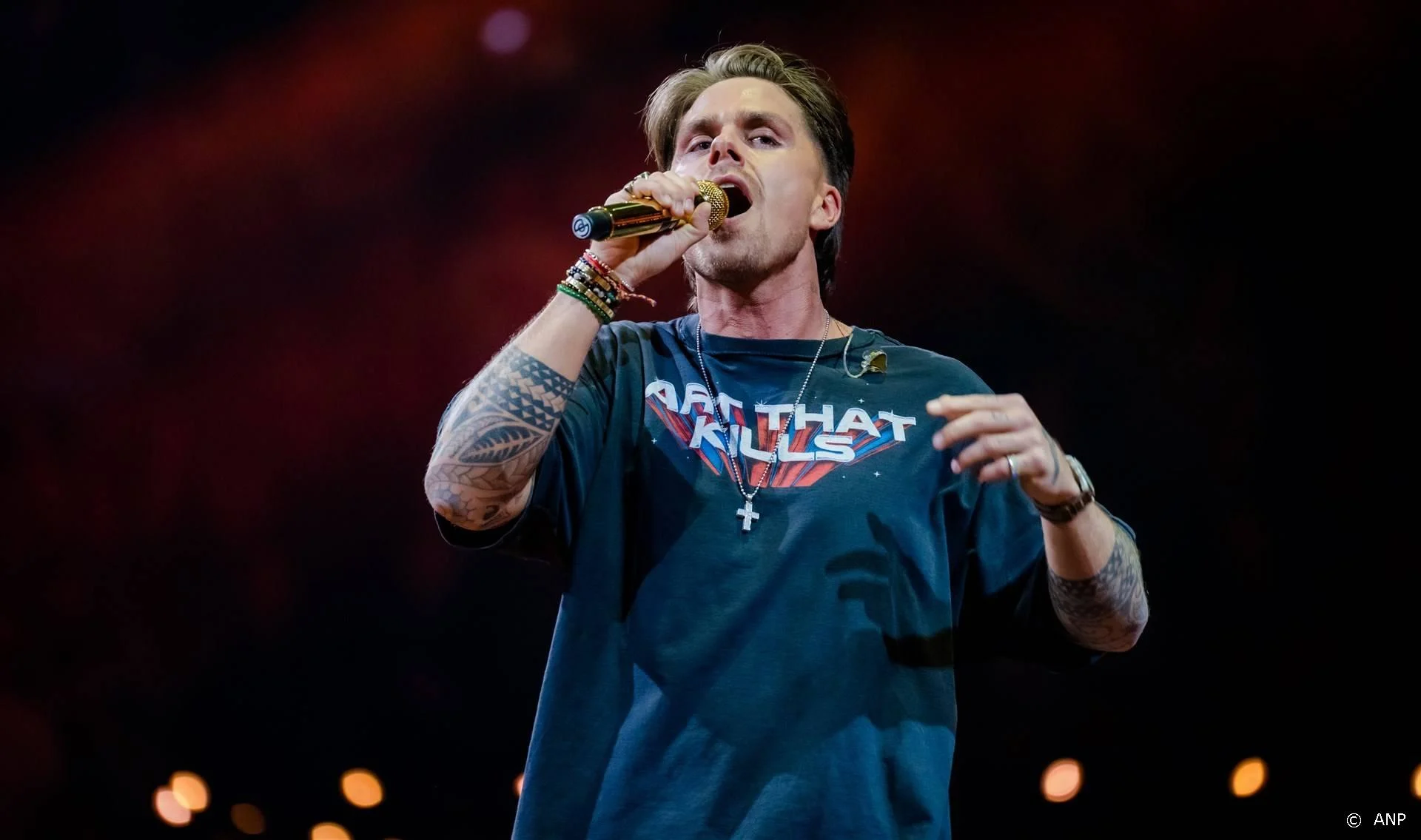 ZIEN: André Hazes doet grote onthulling over concert in november