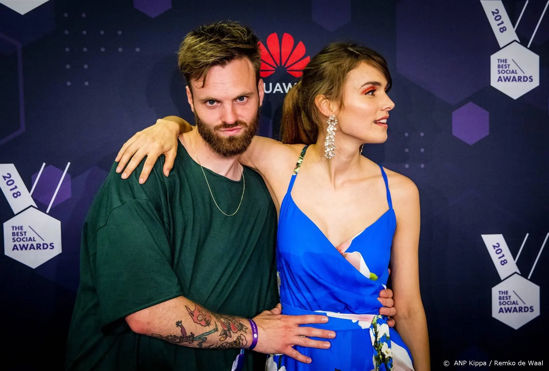 Tim Hofman reageert op felle reacties na abortus-column vriendin Lize Korpershoek