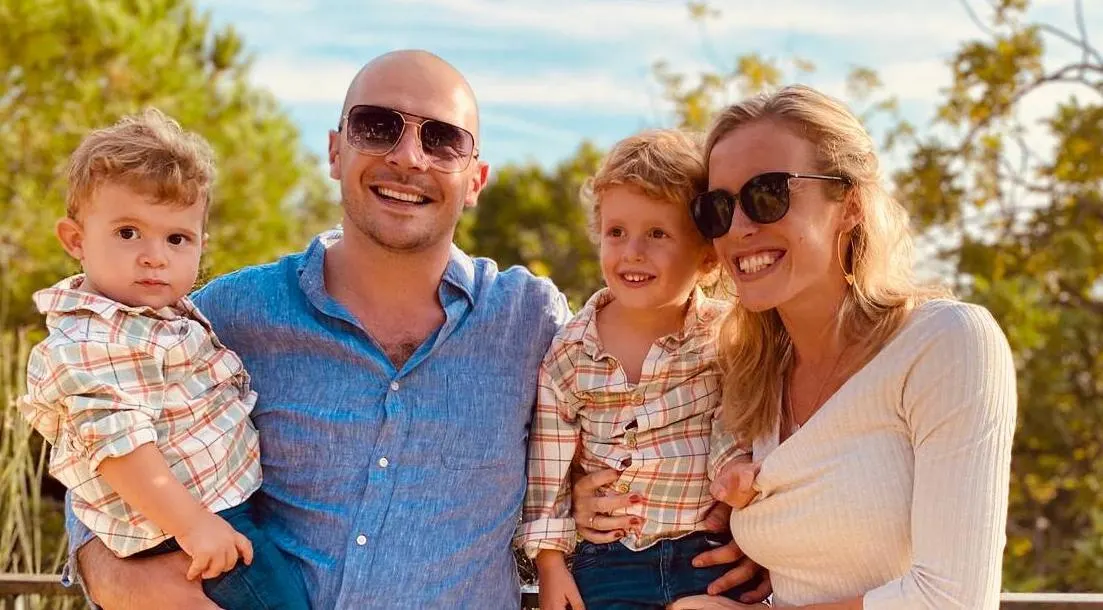ZIEN: Lara Kazàn getrouwd met man Kian in Marbella