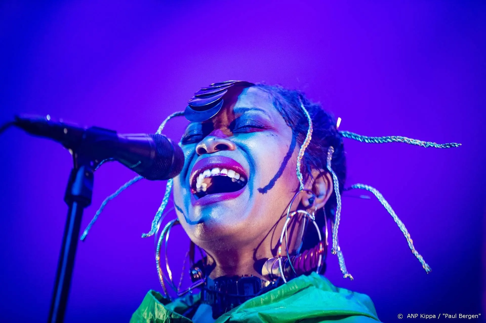 Erykah Badu maakt parfum van oude gedragen slipjes