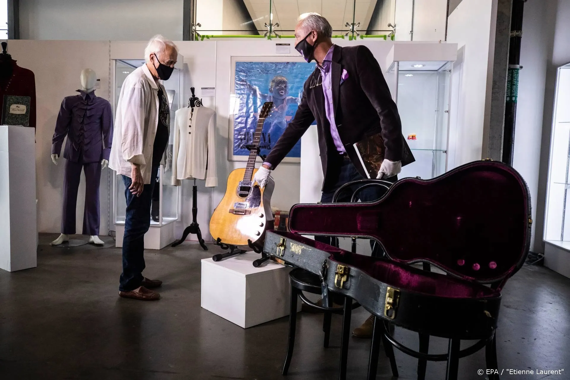 Gitaar van Kurt Cobain voor 5,3 miljoen euro verkocht