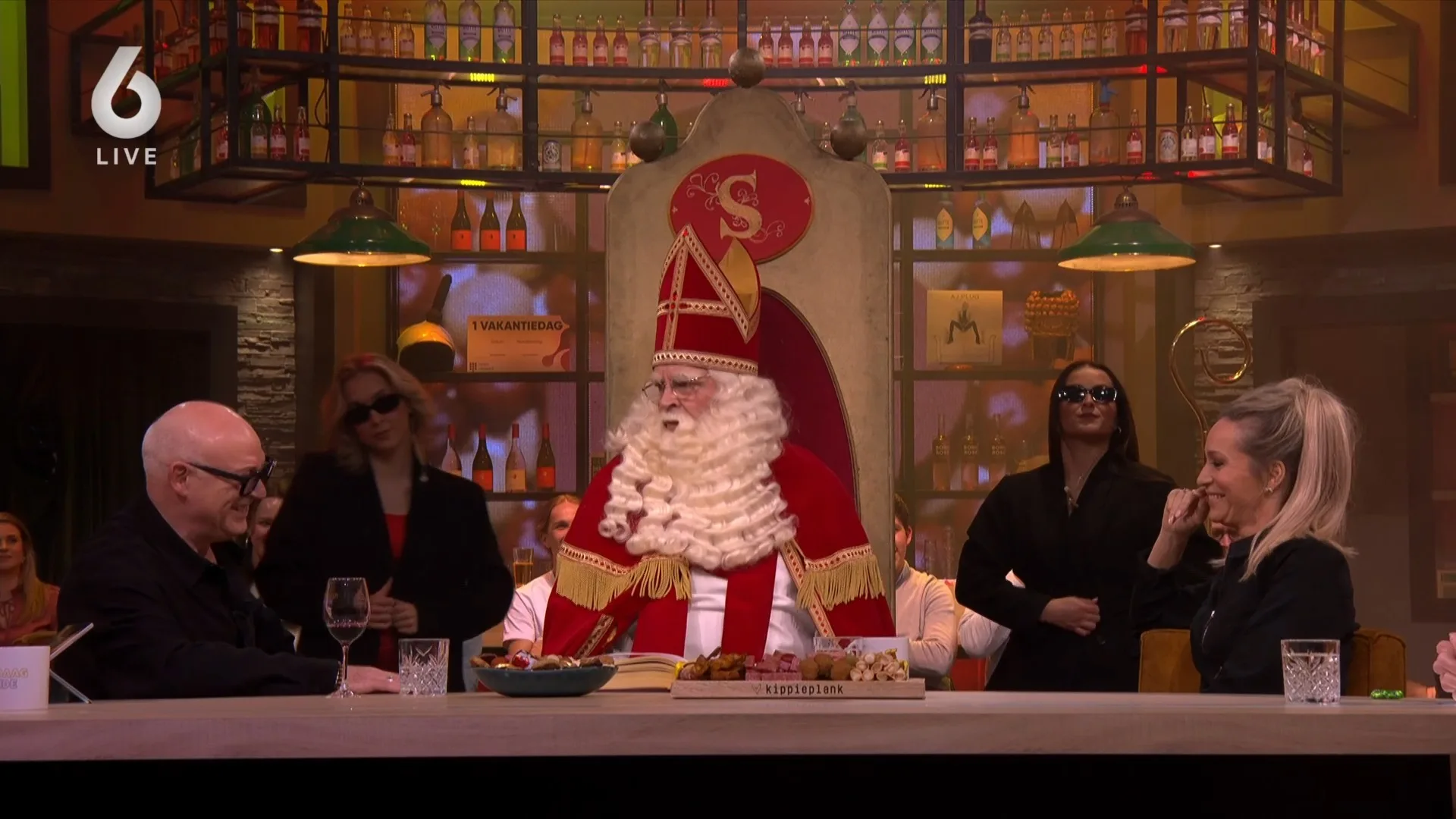 Vandaag Inside-kijker gaat stuk om Sinterklaas: 'Directeurtje is weer goed hoor'